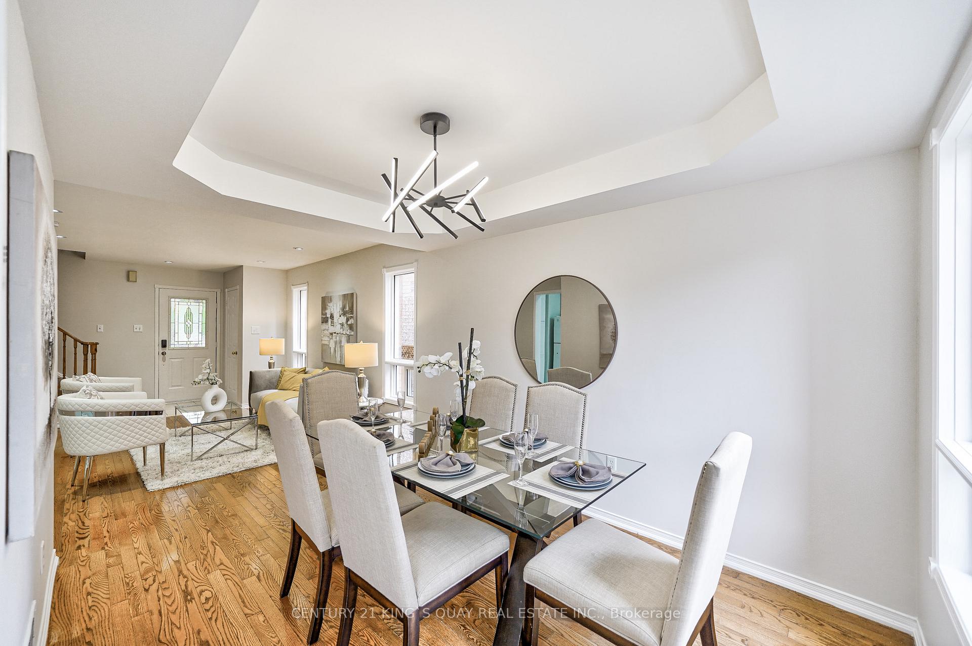 Photo 7 of 8 Hollidge Boulevard, Aurora, Bayview Wellington — HOMEH