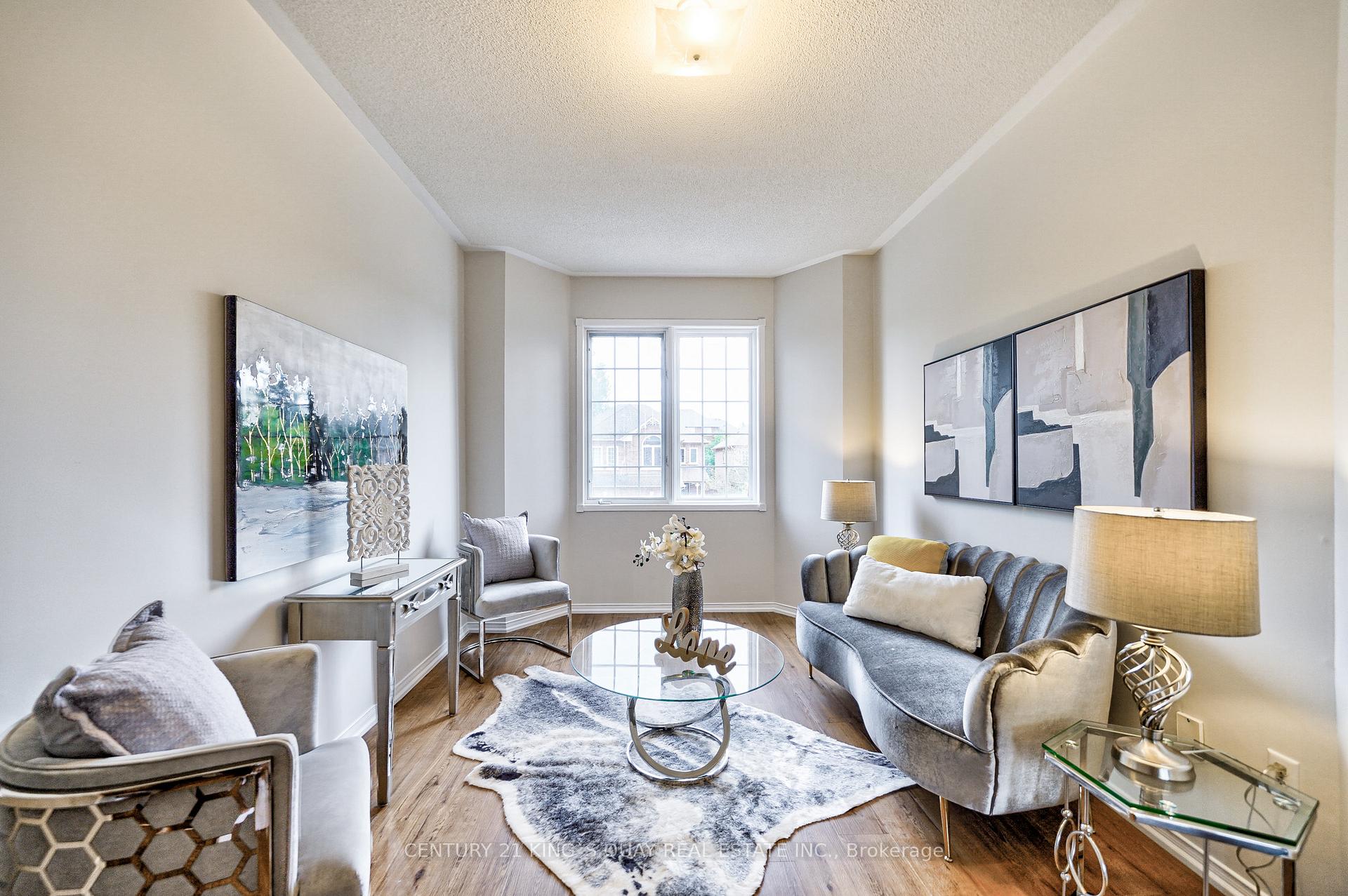 Photo 17 of 8 Hollidge Boulevard, Aurora, Bayview Wellington — HOMEH