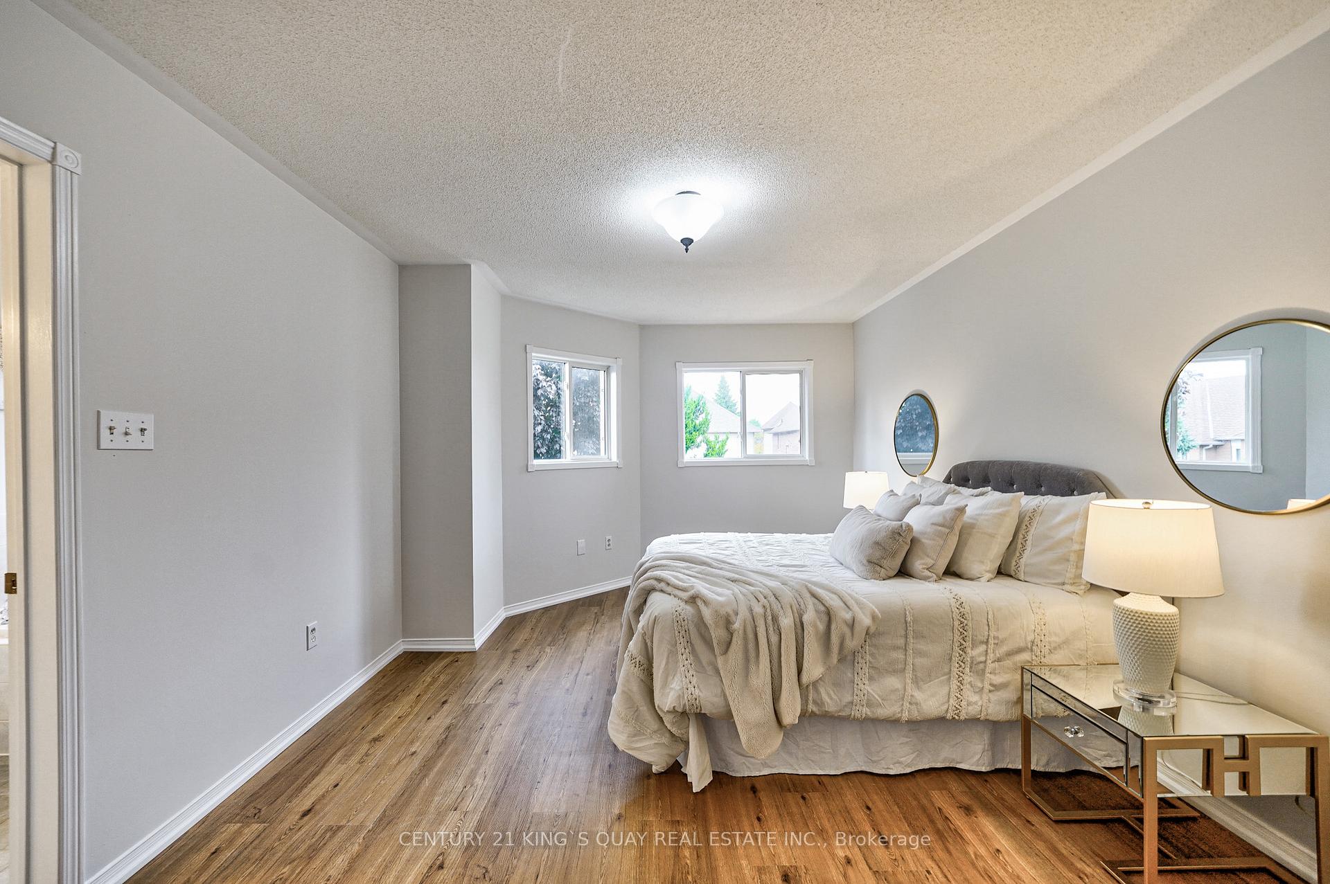 Photo 26 of 8 Hollidge Boulevard, Aurora, Bayview Wellington — HOMEH