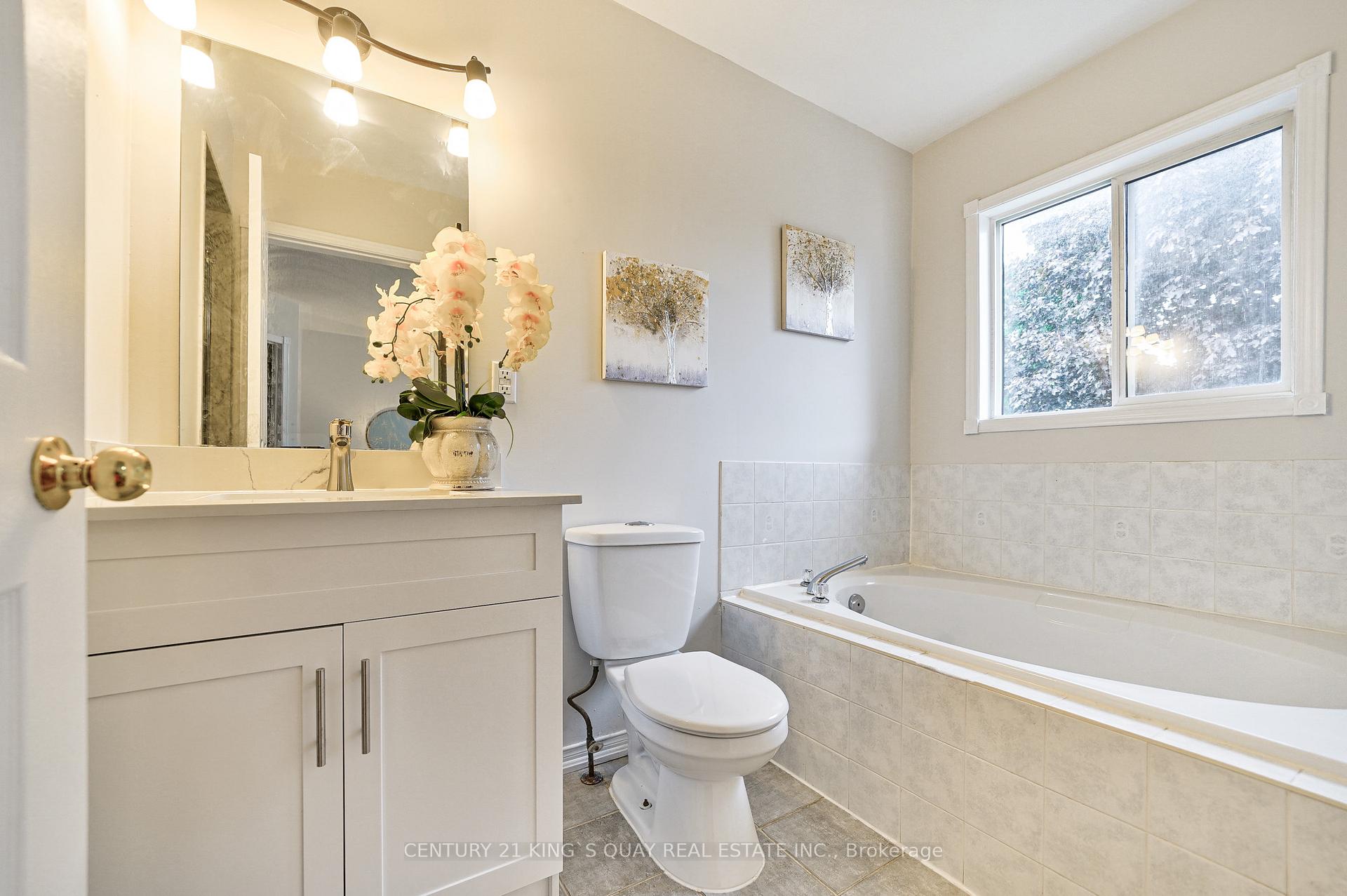 Photo 29 of 8 Hollidge Boulevard, Aurora, Bayview Wellington — HOMEH
