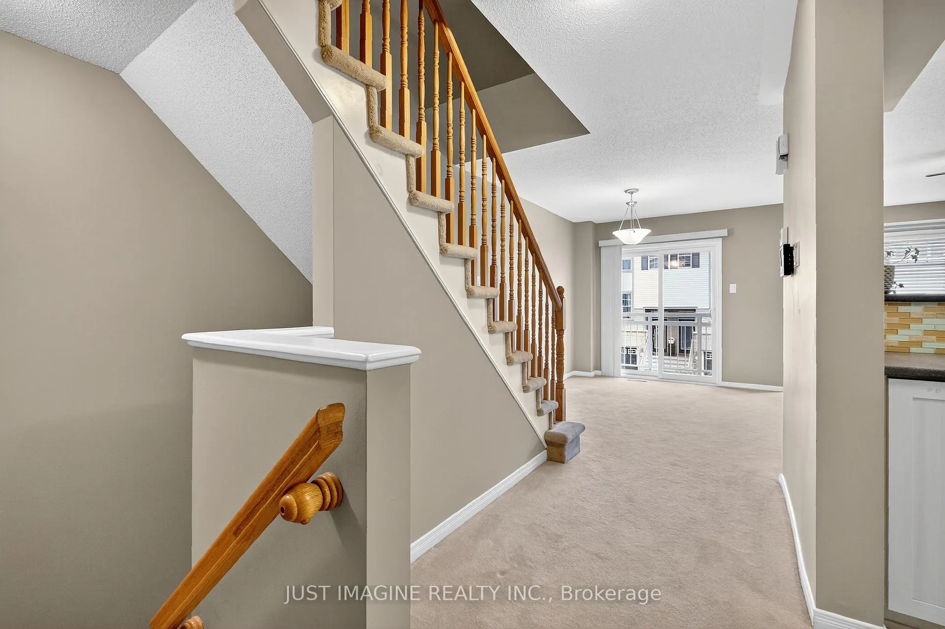 Photo 9 of 105 Caithness Private, Ottawa, Mer Bleue/Bradley Estates/Anderson Park — HOMEH