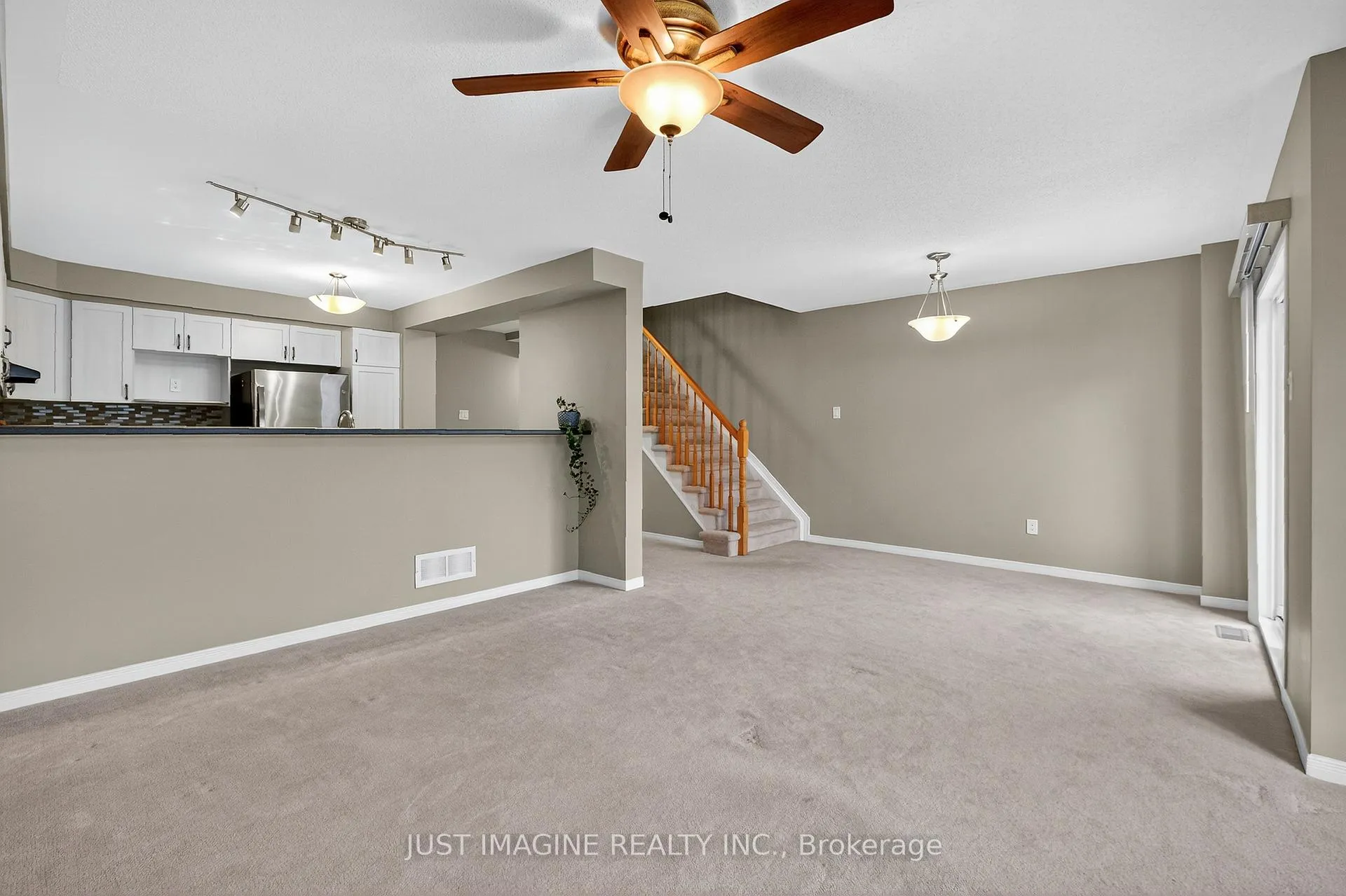 Photo 20 of 105 Caithness Private, Ottawa, Mer Bleue/Bradley Estates/Anderson Park — HOMEH