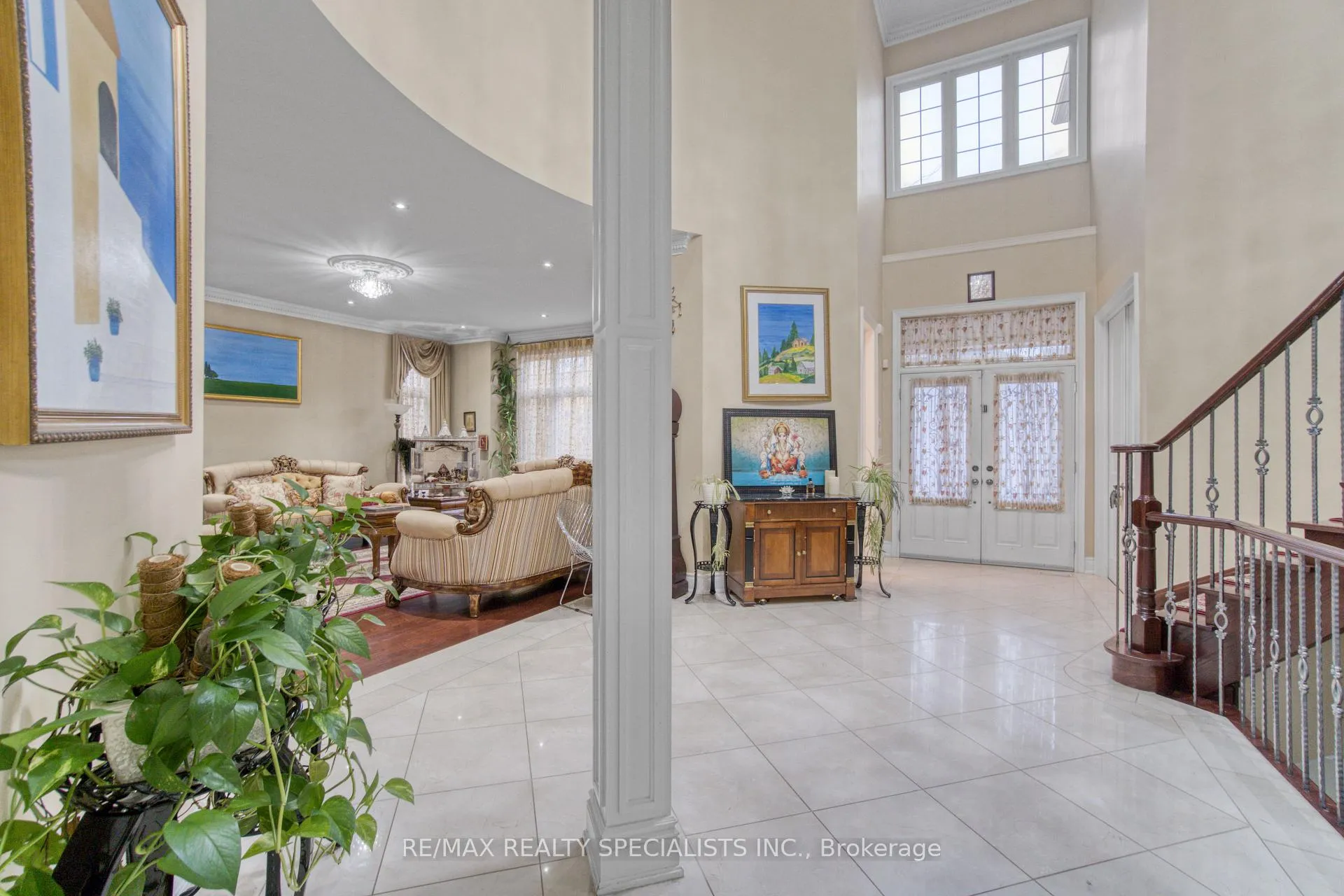 Photo 5 of 165 Grand Vallore Crescent, Vaughan, Vellore Village — HOMEH
