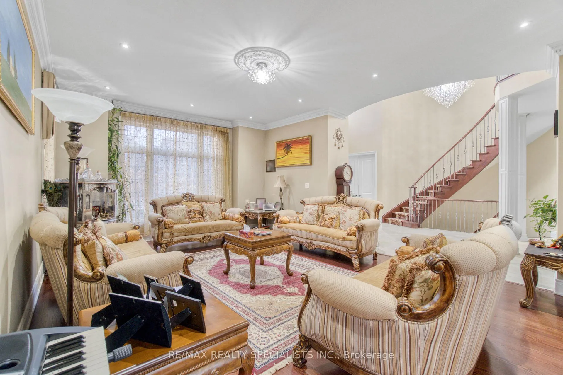 Photo 7 of 165 Grand Vallore Crescent, Vaughan, Vellore Village — HOMEH