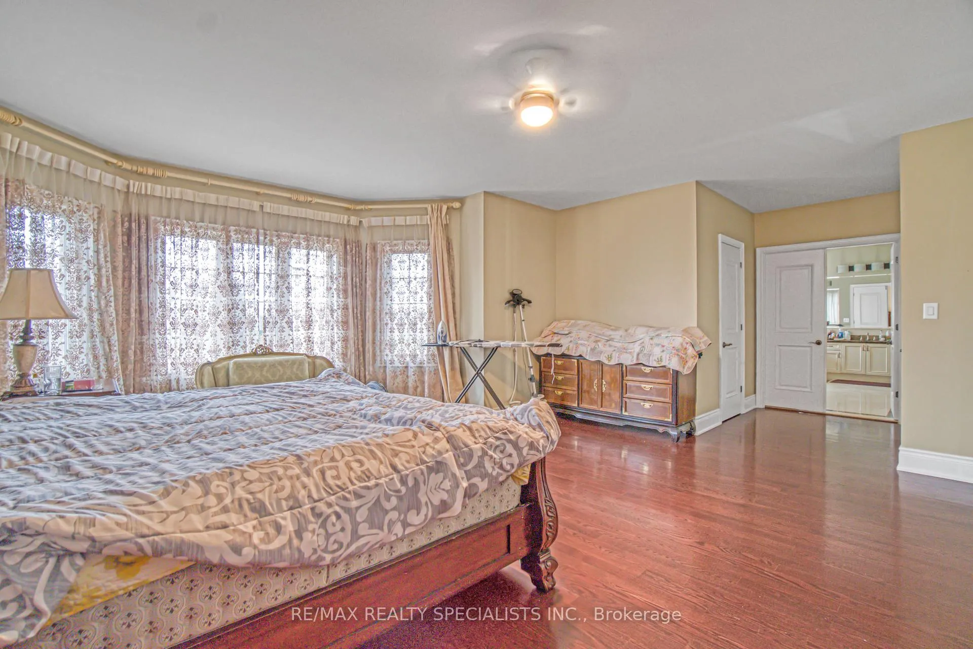 Photo 22 of 165 Grand Vallore Crescent, Vaughan, Vellore Village — HOMEH