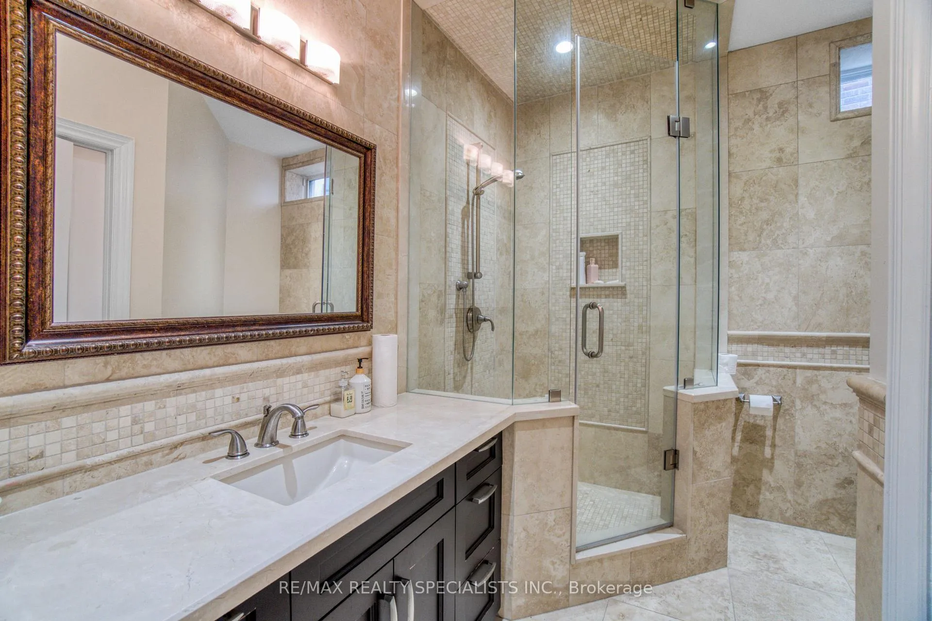 Photo 33 of 165 Grand Vallore Crescent, Vaughan, Vellore Village — HOMEH