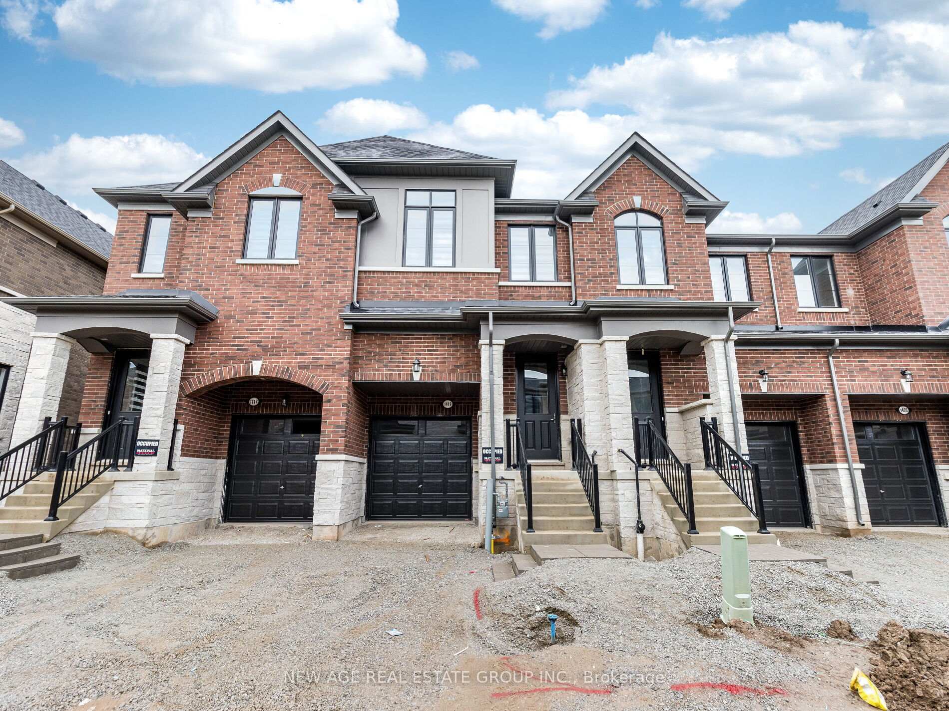 Front of 1419 Oakmont Common