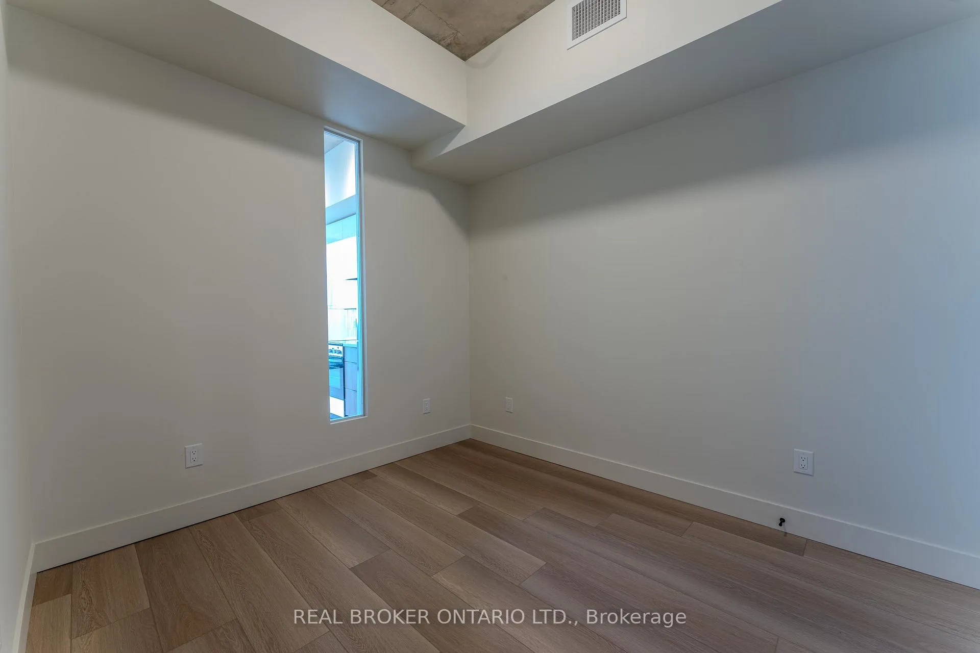 Photo 7 of Unit 706, 24 Augusta Street, Hamilton, Corktown — HOMEH