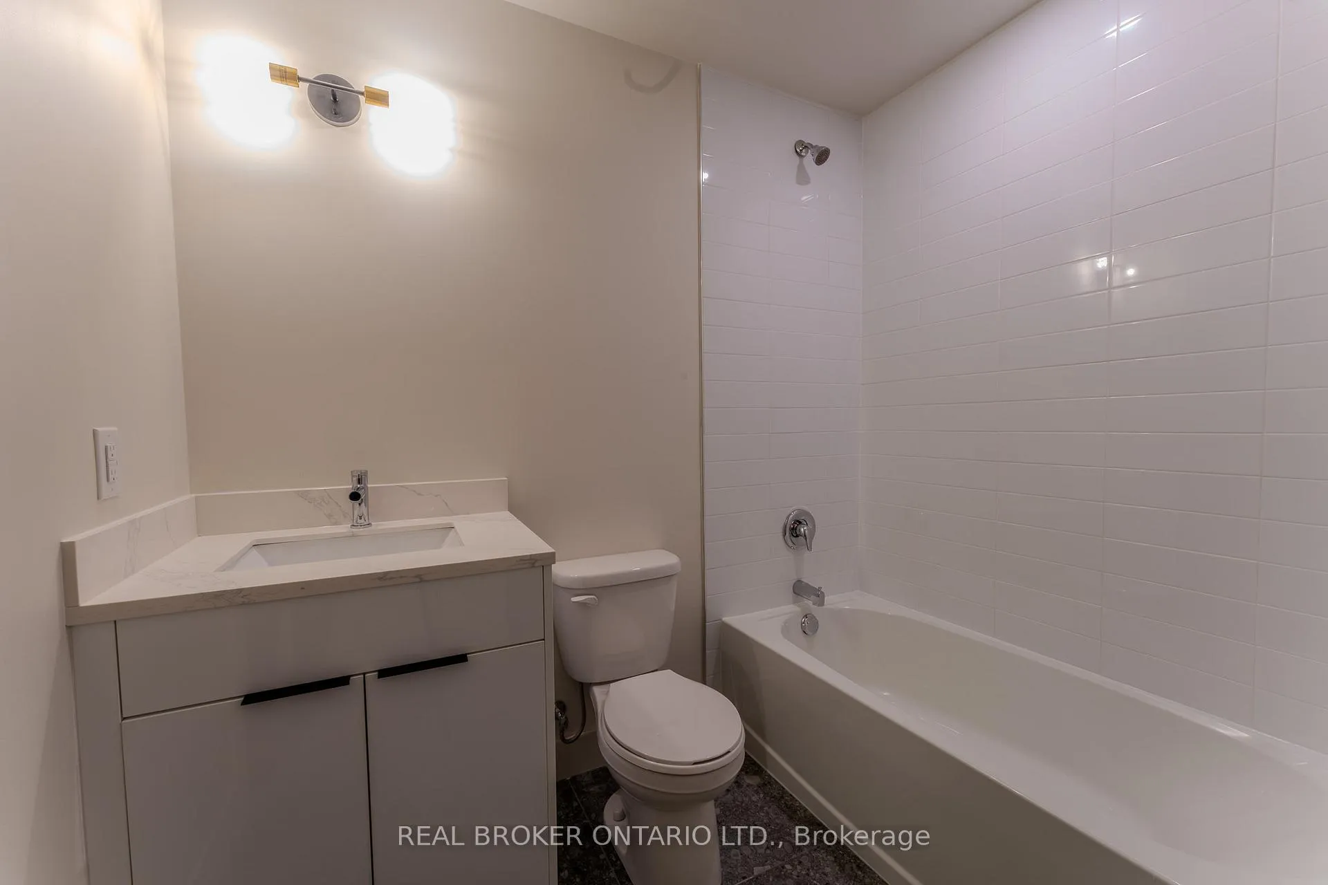 Photo 8 of Unit 706, 24 Augusta Street, Hamilton, Corktown — HOMEH