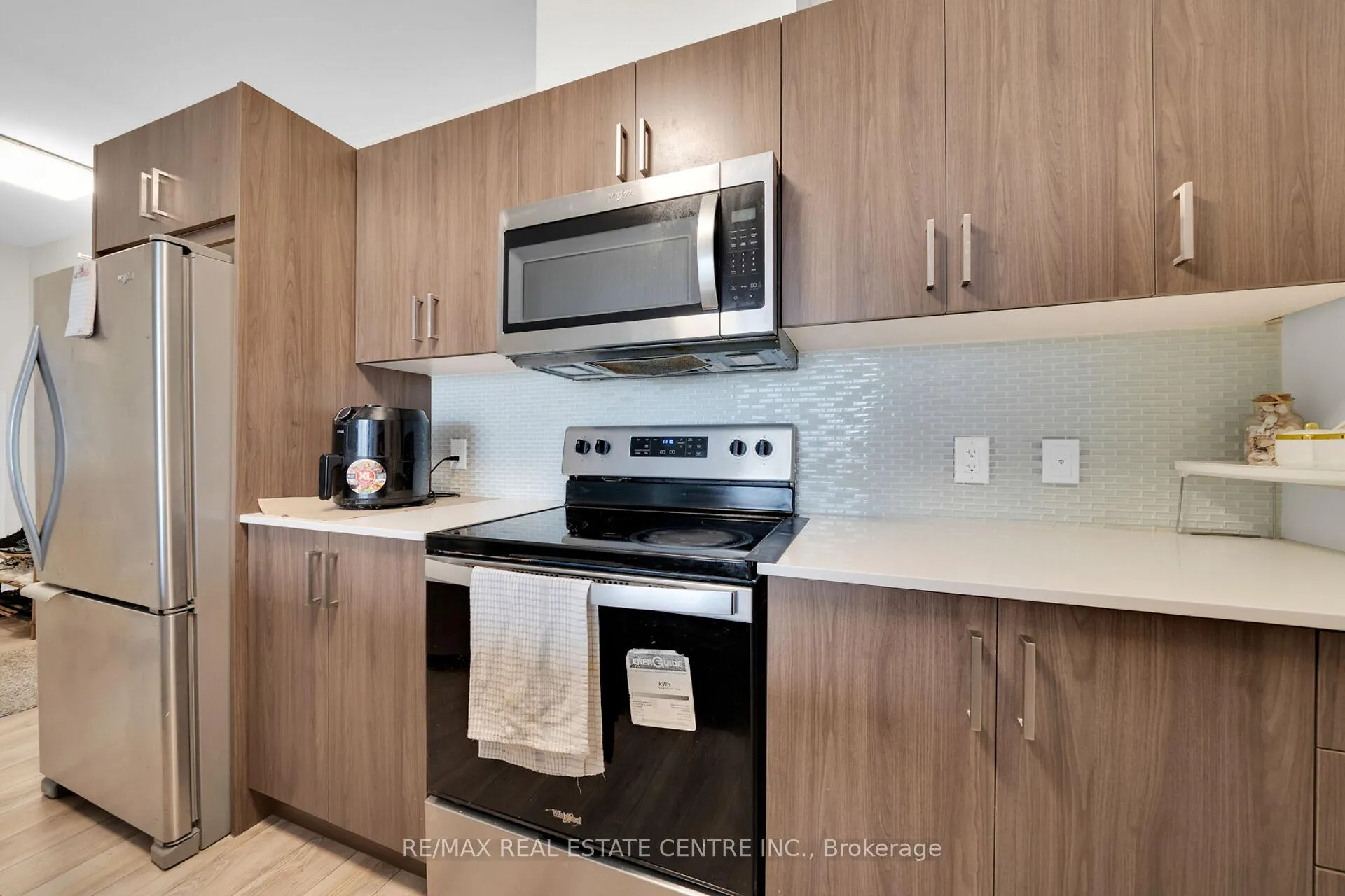 Photo 8 of Unit 305, 467 Charlton Avenue E, Hamilton, Stinson — HOMEH