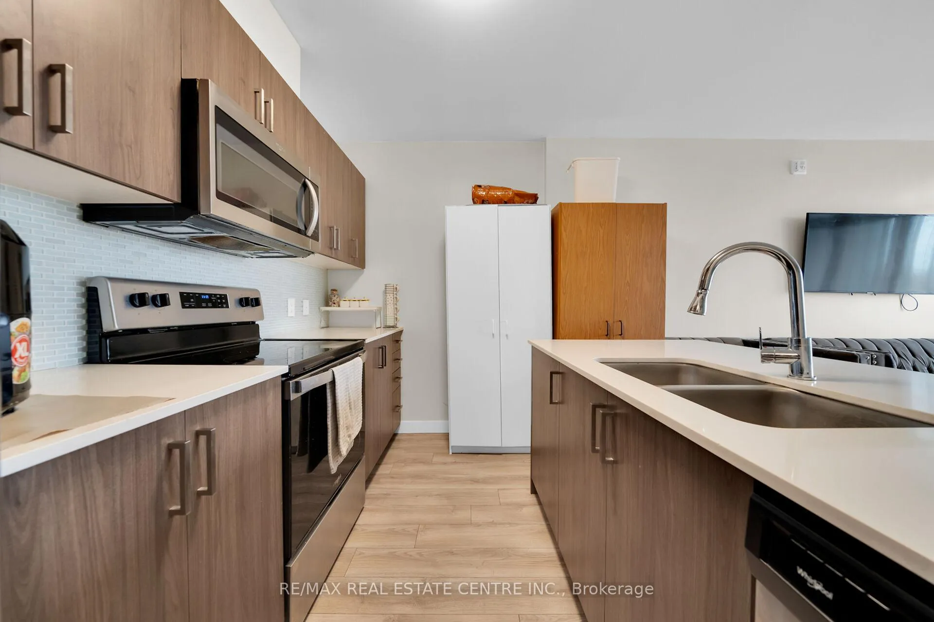 Photo 11 of Unit 305, 467 Charlton Avenue E, Hamilton, Stinson — HOMEH
