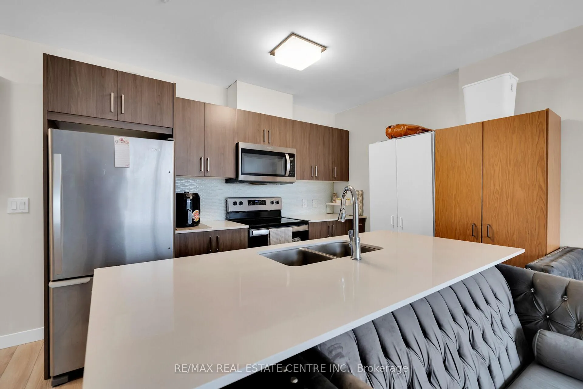 Photo 15 of Unit 305, 467 Charlton Avenue E, Hamilton, Stinson — HOMEH