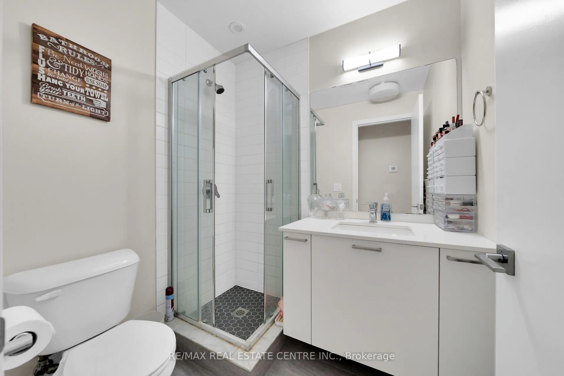 Photo 24 of Unit 305, 467 Charlton Avenue E, Hamilton, Stinson — HOMEH