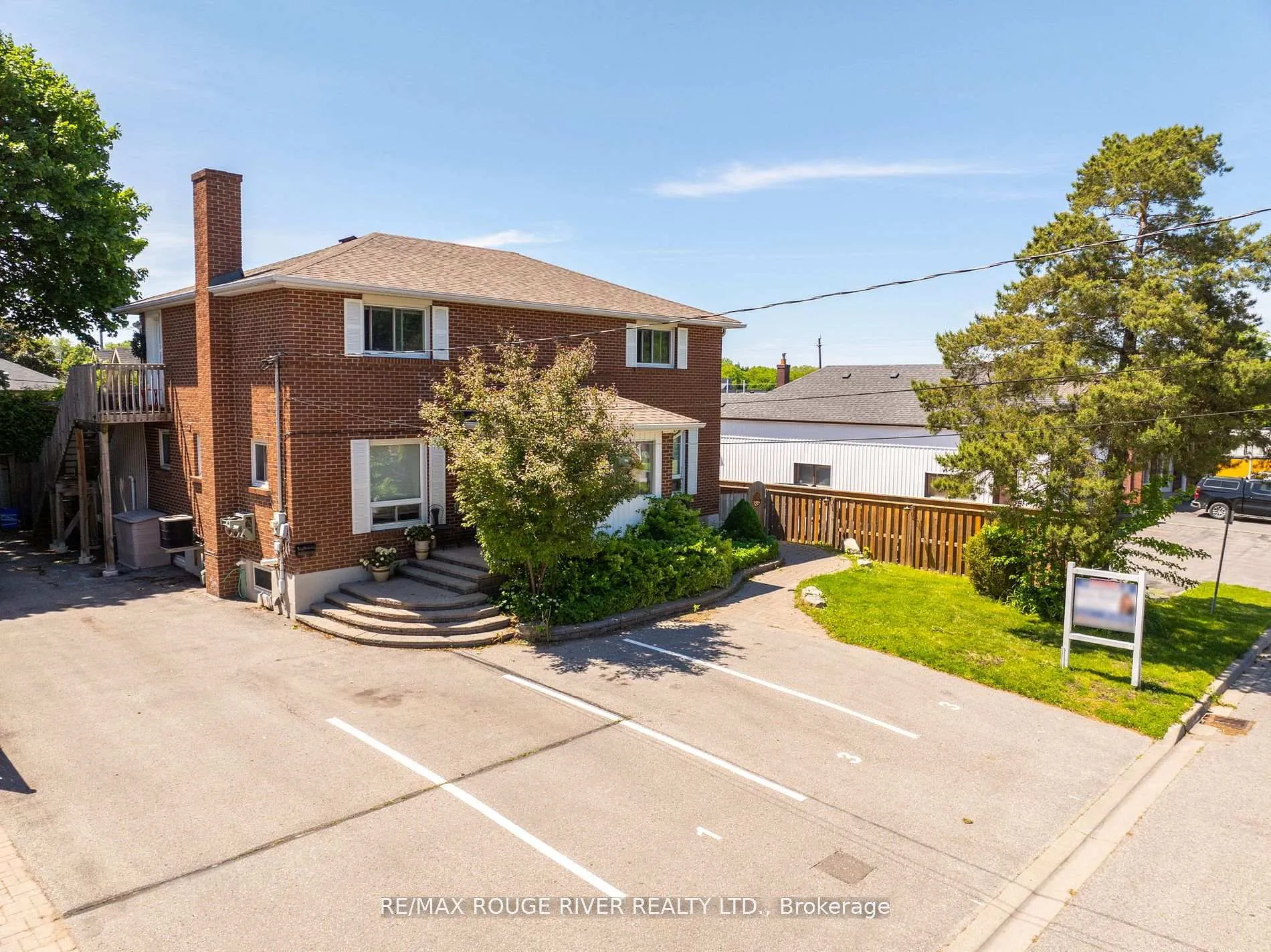 Photo 1 of 604 Kent Street, Whitby, Downtown Whitby — HOMEH
