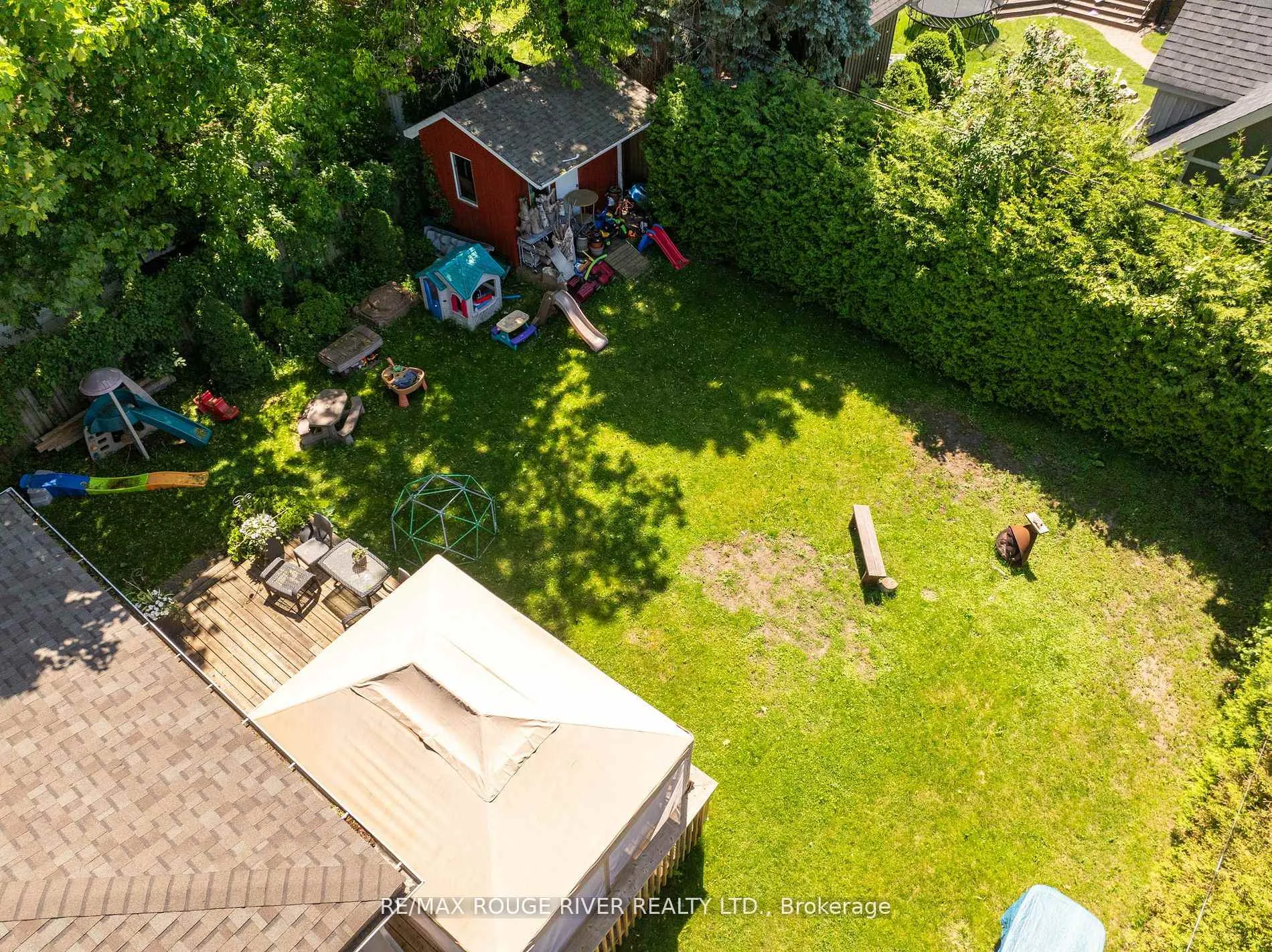 Photo 6 of 604 Kent Street, Whitby, Downtown Whitby — HOMEH