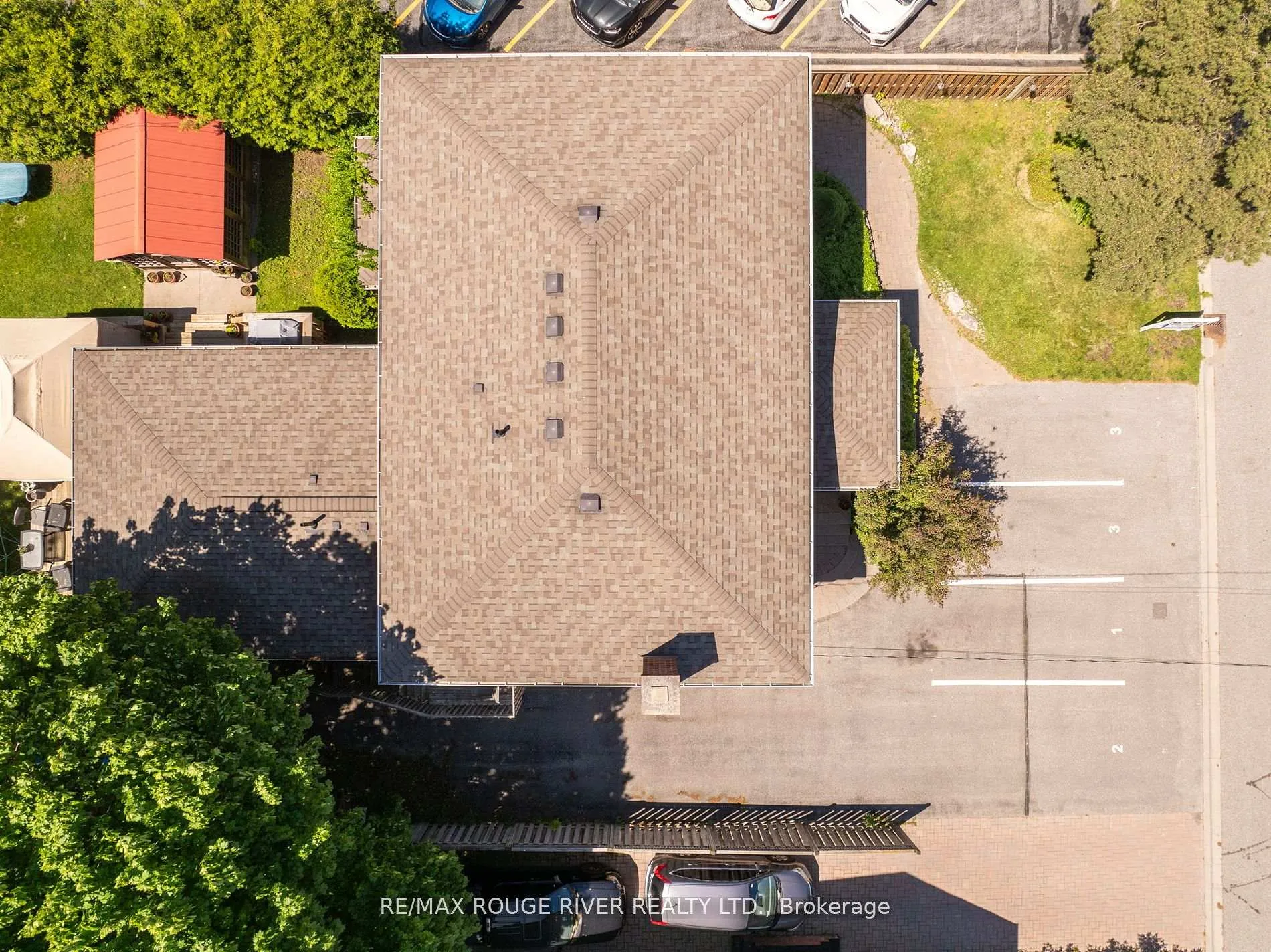 Photo 7 of 604 Kent Street, Whitby, Downtown Whitby — HOMEH