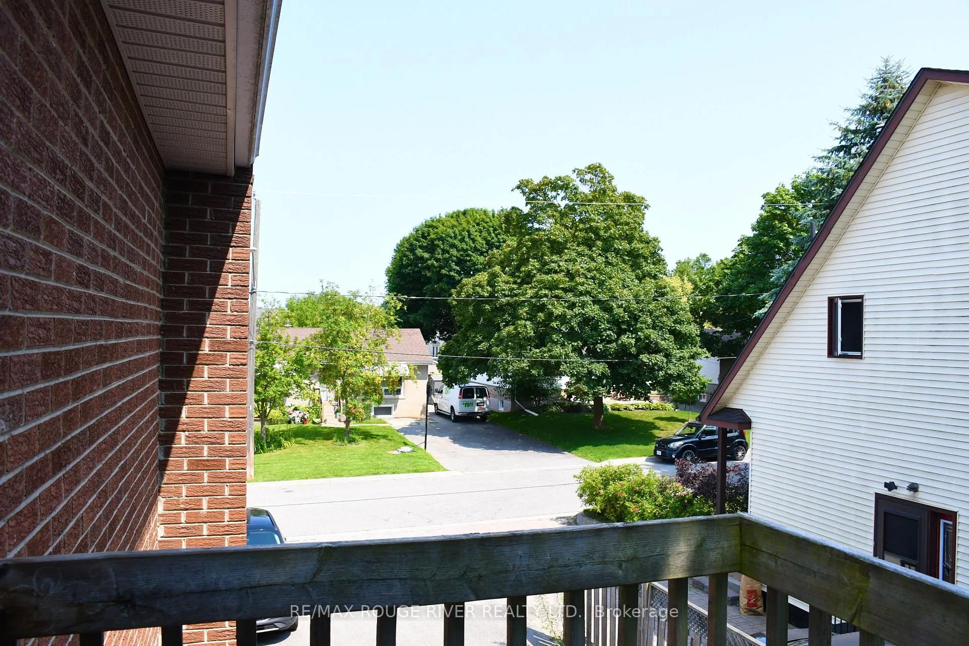 Photo 29 of 604 Kent Street, Whitby, Downtown Whitby — HOMEH