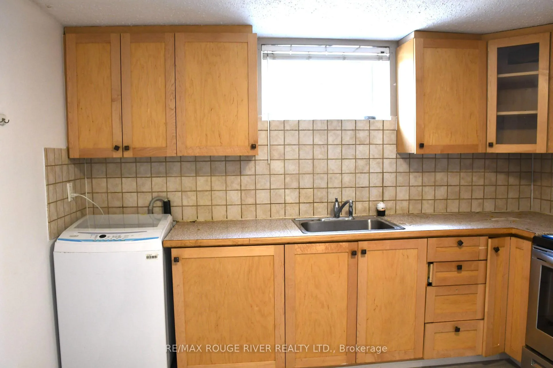 Photo 33 of 604 Kent Street, Whitby, Downtown Whitby — HOMEH
