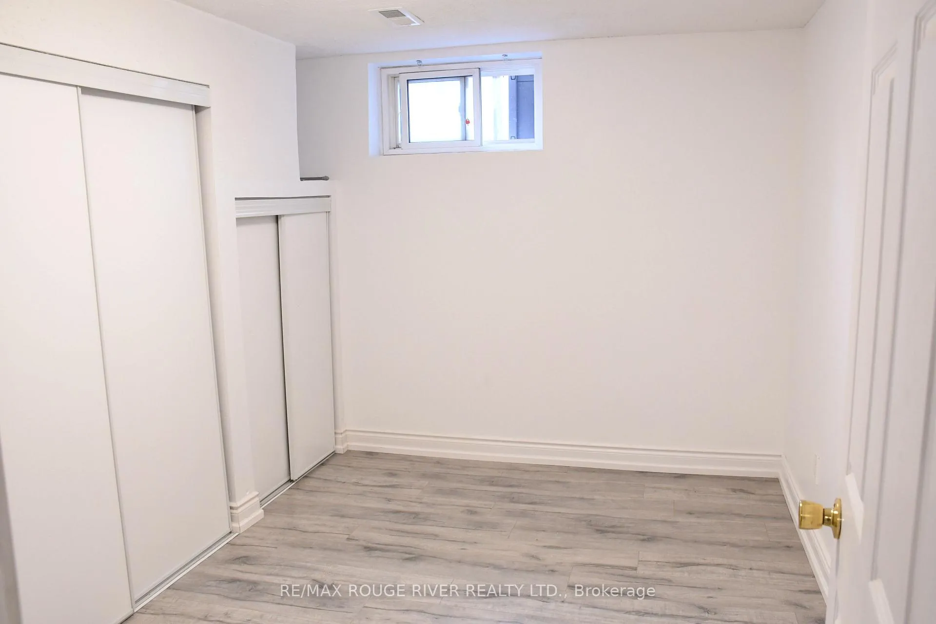 Photo 37 of 604 Kent Street, Whitby, Downtown Whitby — HOMEH