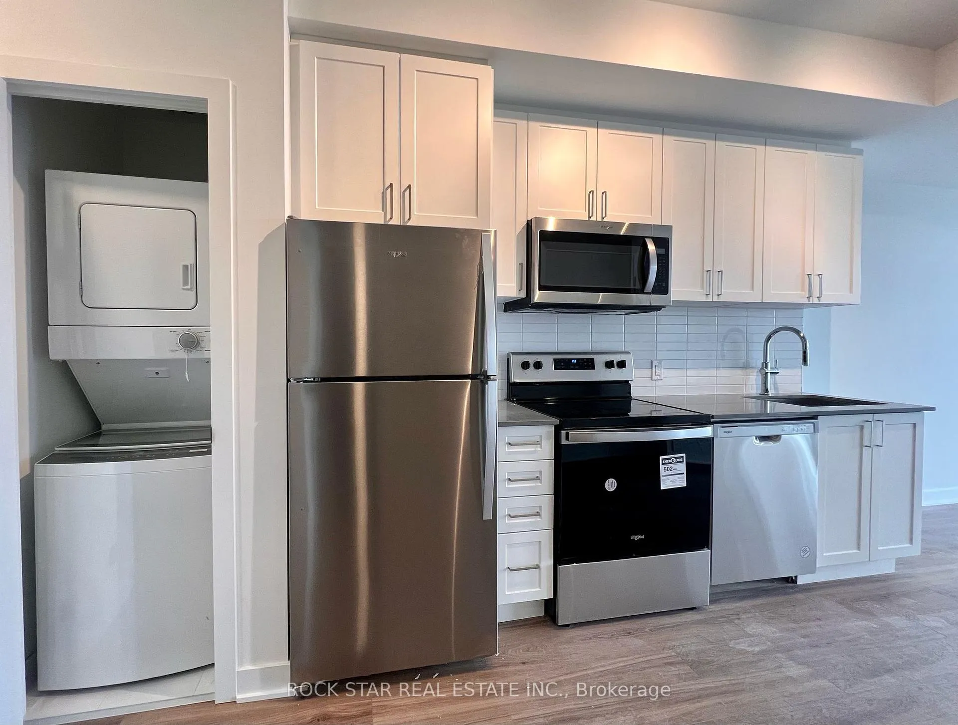 Photo 5 of Unit 1203, 2782 Barton Street E, Hamilton, Riverdale — HOMEH