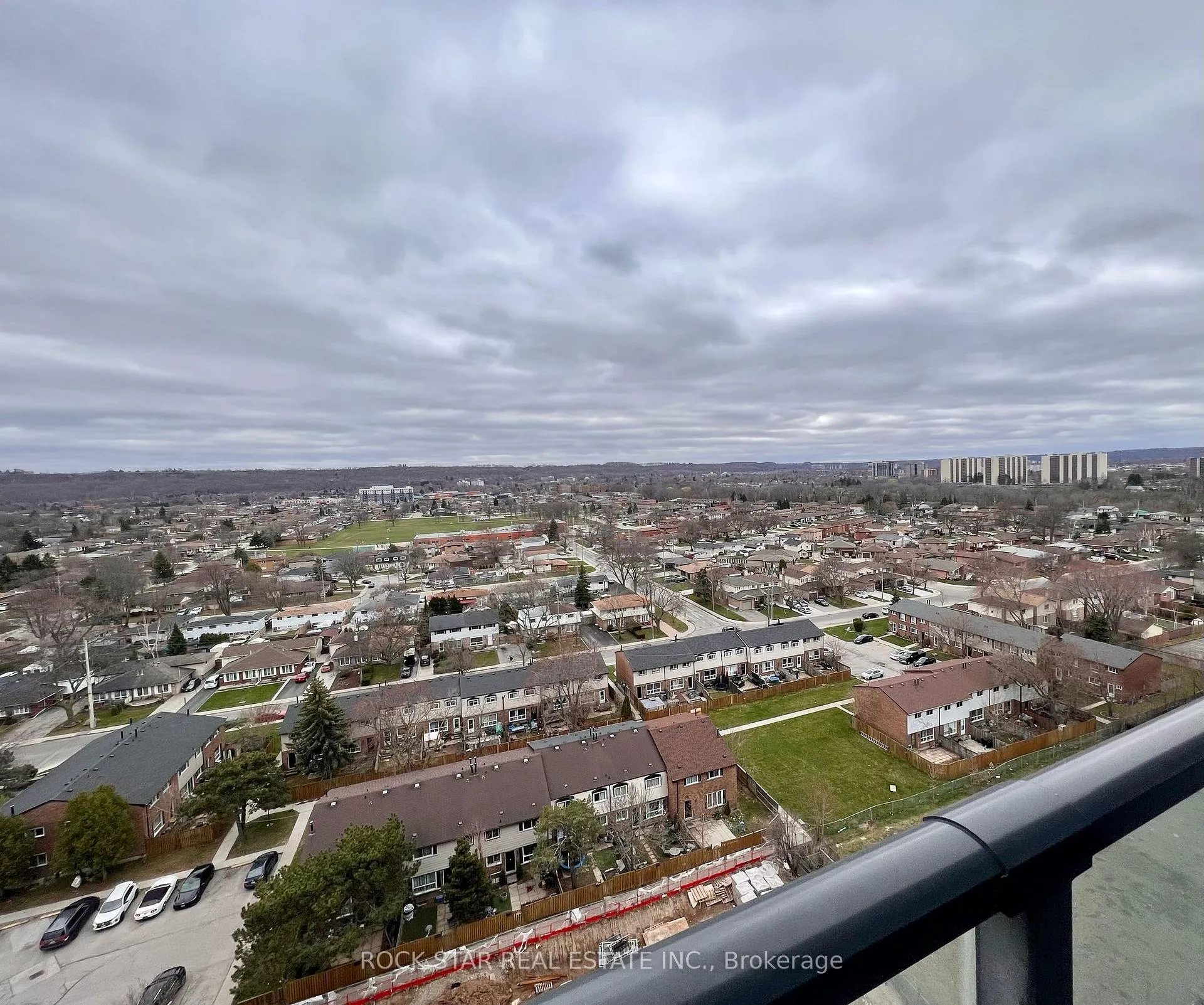 Photo 9 of Unit 1203, 2782 Barton Street E, Hamilton, Riverdale — HOMEH