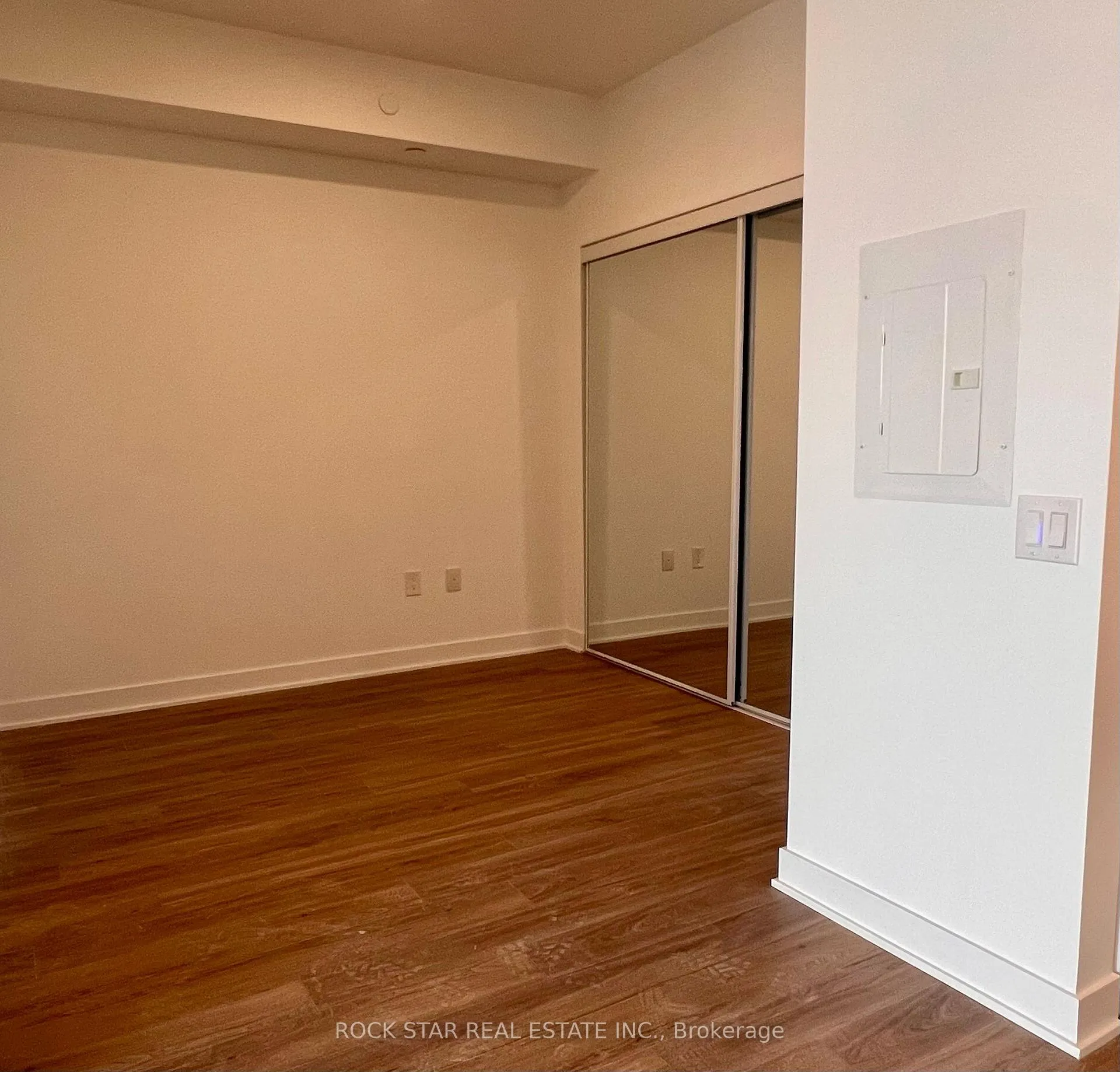 Photo 16 of Unit 1203, 2782 Barton Street E, Hamilton, Riverdale — HOMEH
