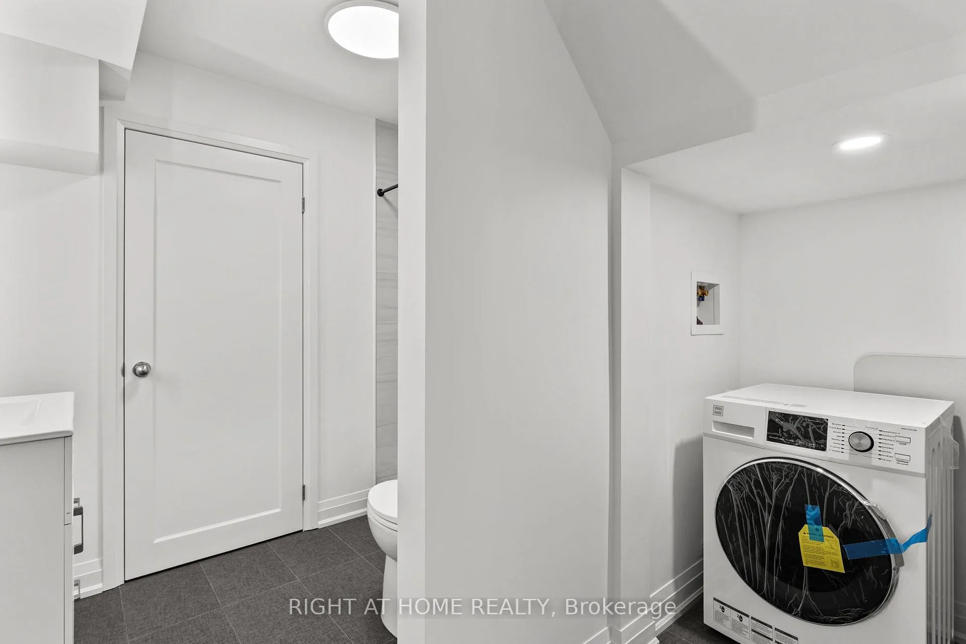 Photo 13 of Unit Lower, 37 CopperHill Heights, Barrie, Rural Barrie Southeast — HOMEH