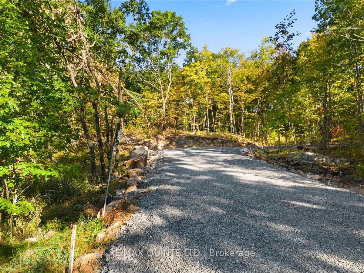 Photo 10 of 102 Attwood Lane, Frontenac, Frontenac South — HOMEH