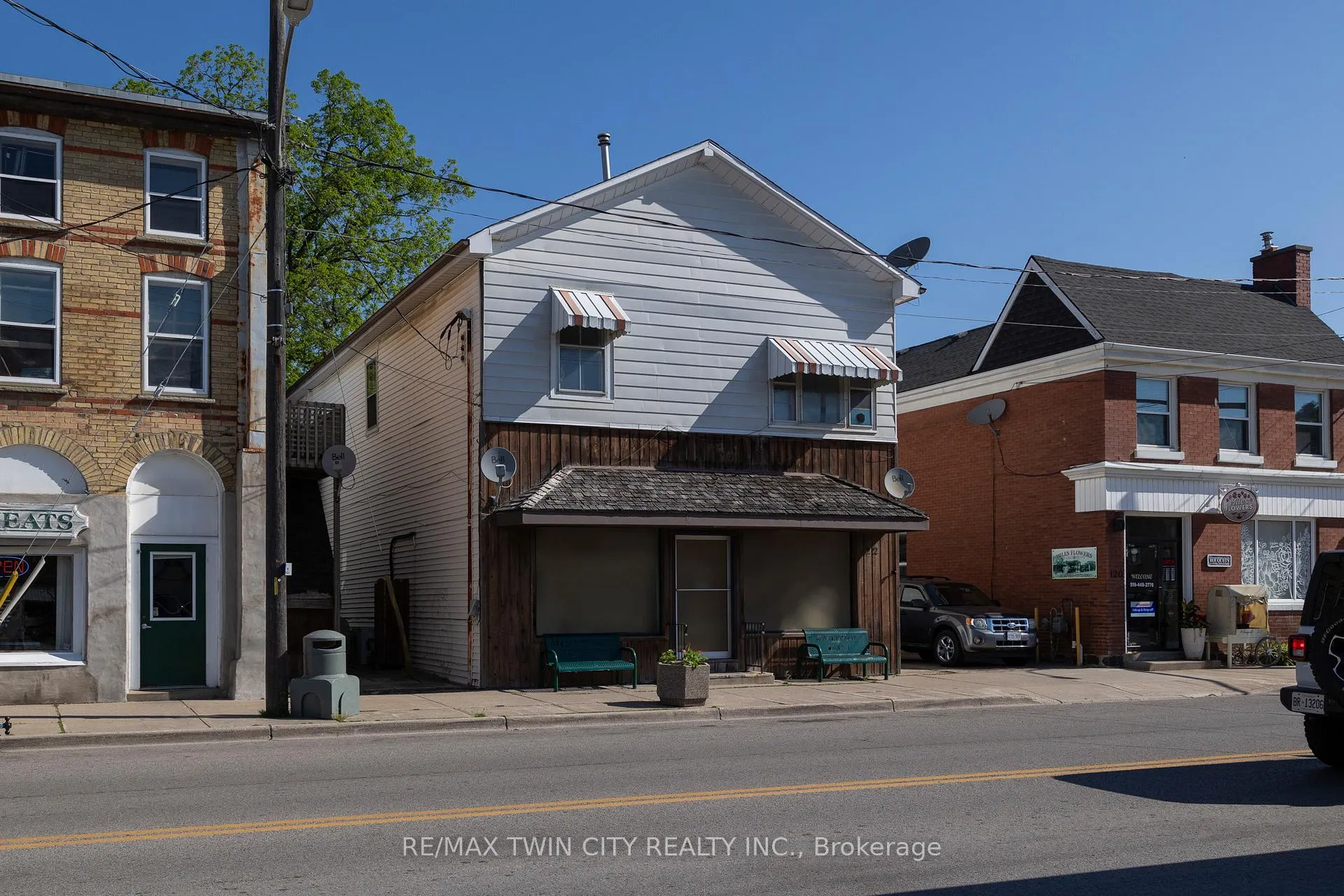 Front of 122 King Street