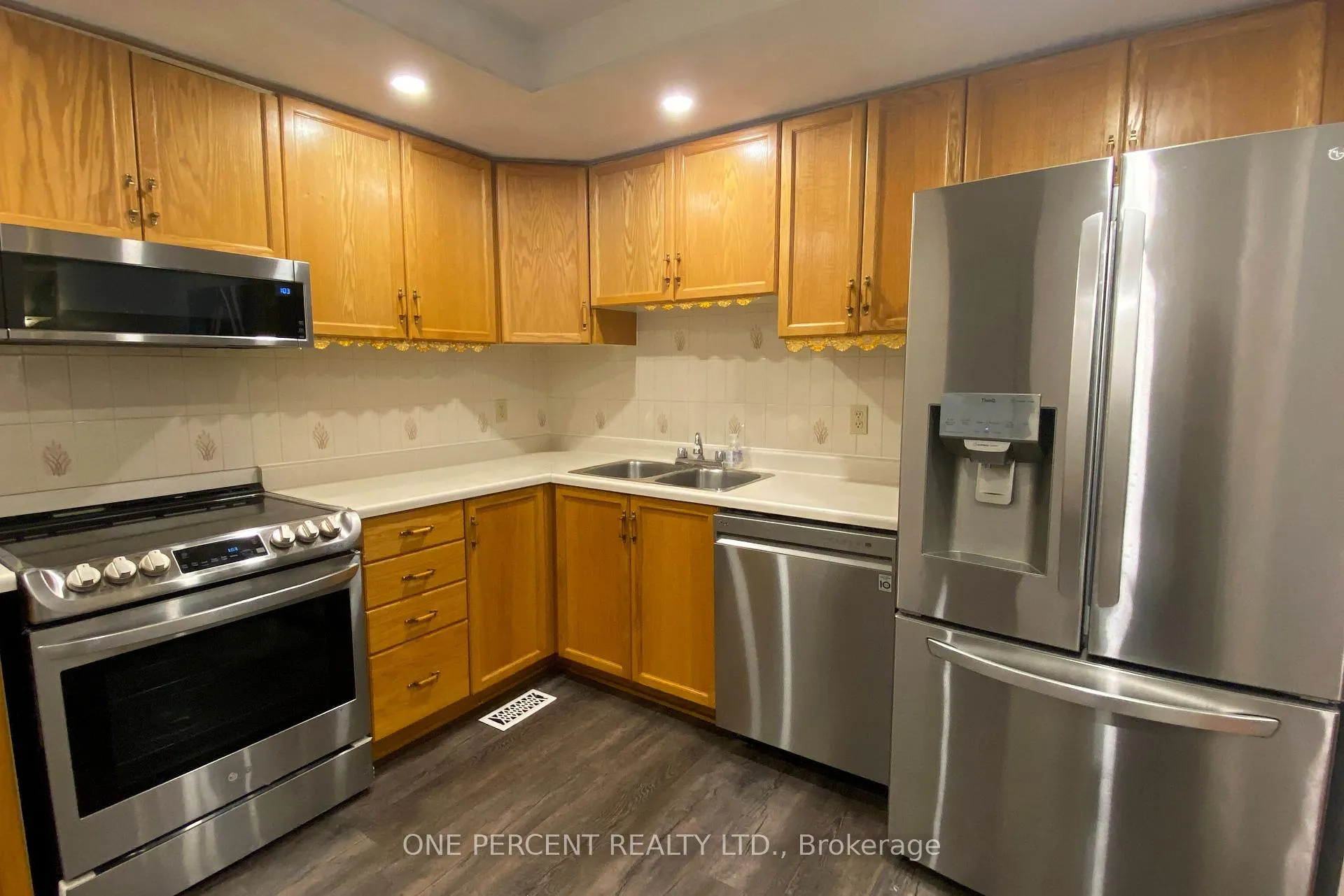Photo 6 of 292 Temby Private, Ottawa, Hunt Club Park/Greenboro — HOMEH