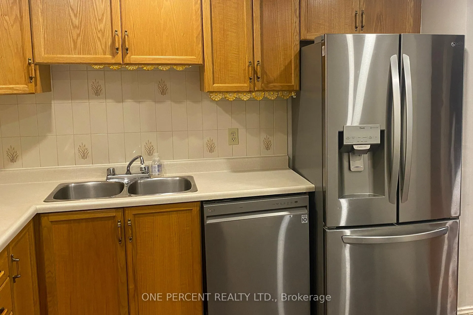 Photo 7 of 292 Temby Private, Ottawa, Hunt Club Park/Greenboro — HOMEH