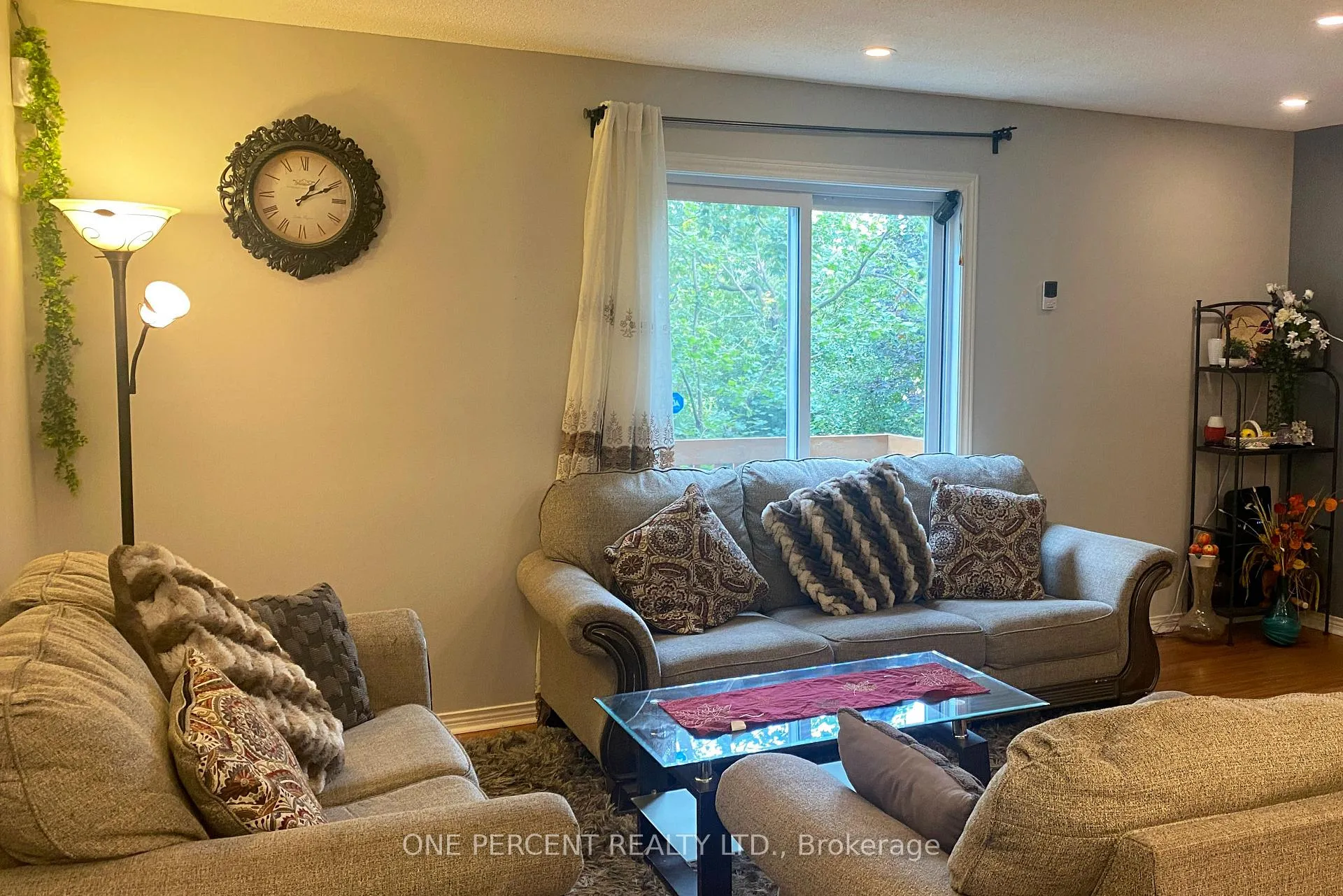 Photo 10 of 292 Temby Private, Ottawa, Hunt Club Park/Greenboro — HOMEH