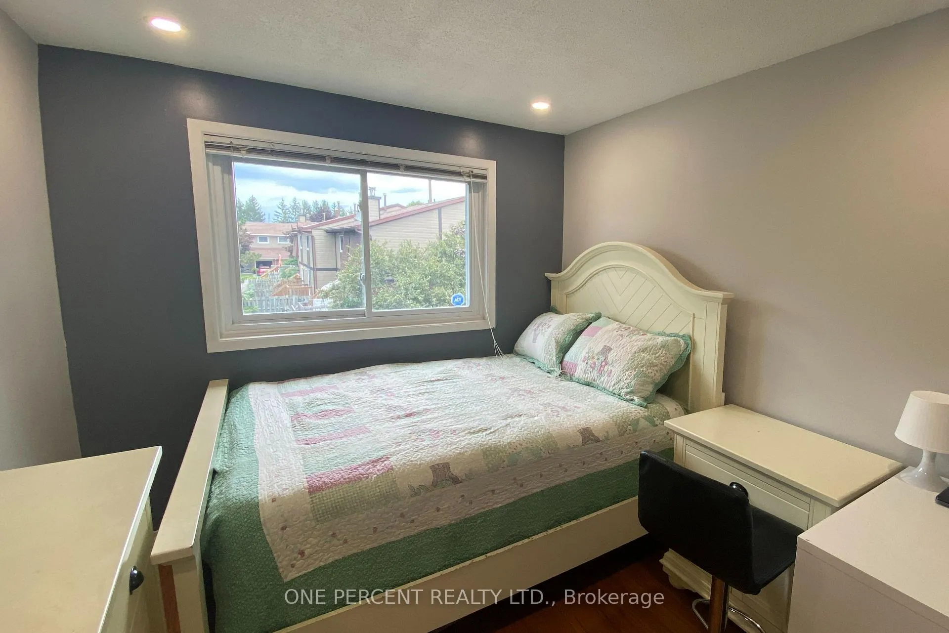 Photo 14 of 292 Temby Private, Ottawa, Hunt Club Park/Greenboro — HOMEH