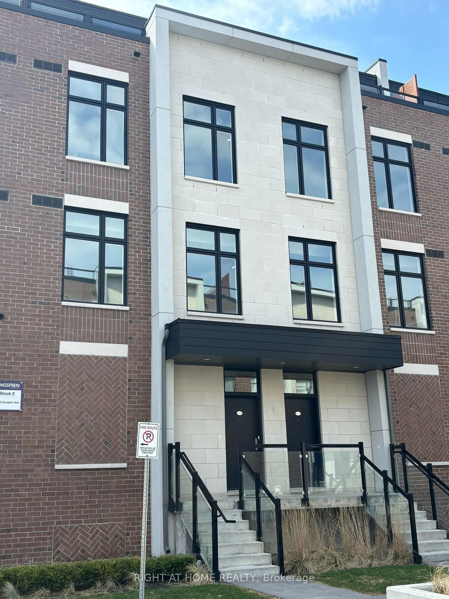 Photo 4 of Unit U228, 9570 Islington Avenue W, Vaughan, Sonoma Heights — HOMEH