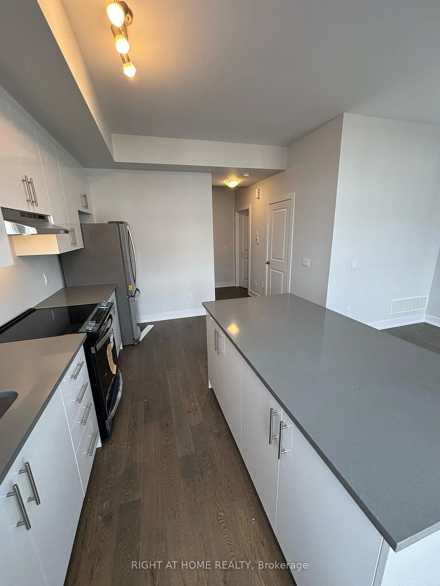 Photo 11 of Unit U228, 9570 Islington Avenue W, Vaughan, Sonoma Heights — HOMEH