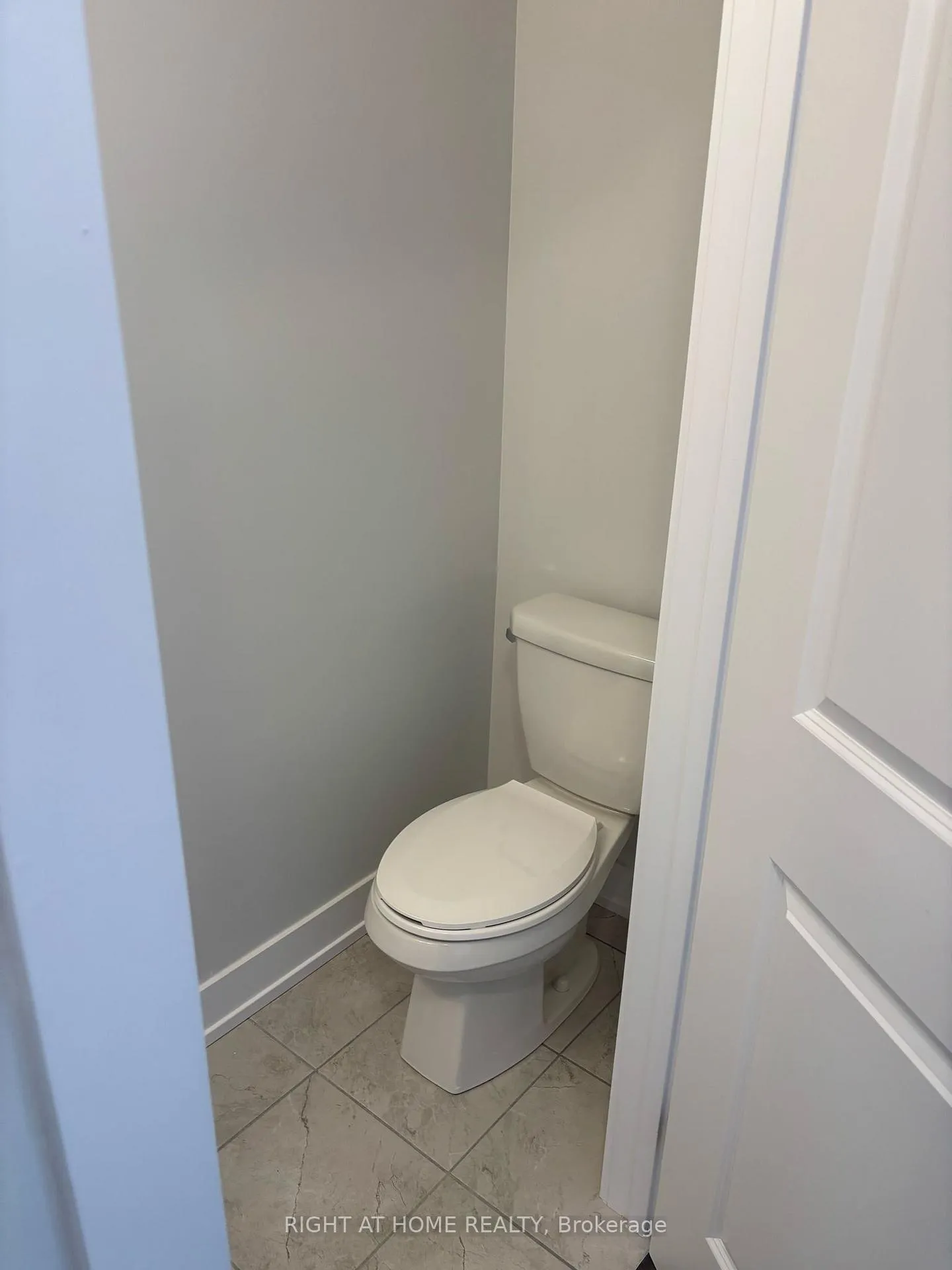 Photo 12 of Unit U228, 9570 Islington Avenue W, Vaughan, Sonoma Heights — HOMEH