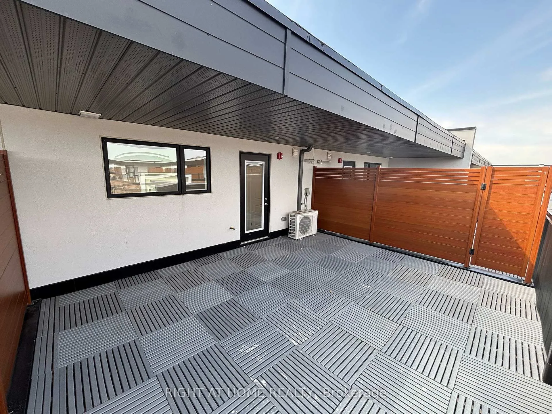 Photo 21 of Unit U228, 9570 Islington Avenue W, Vaughan, Sonoma Heights — HOMEH