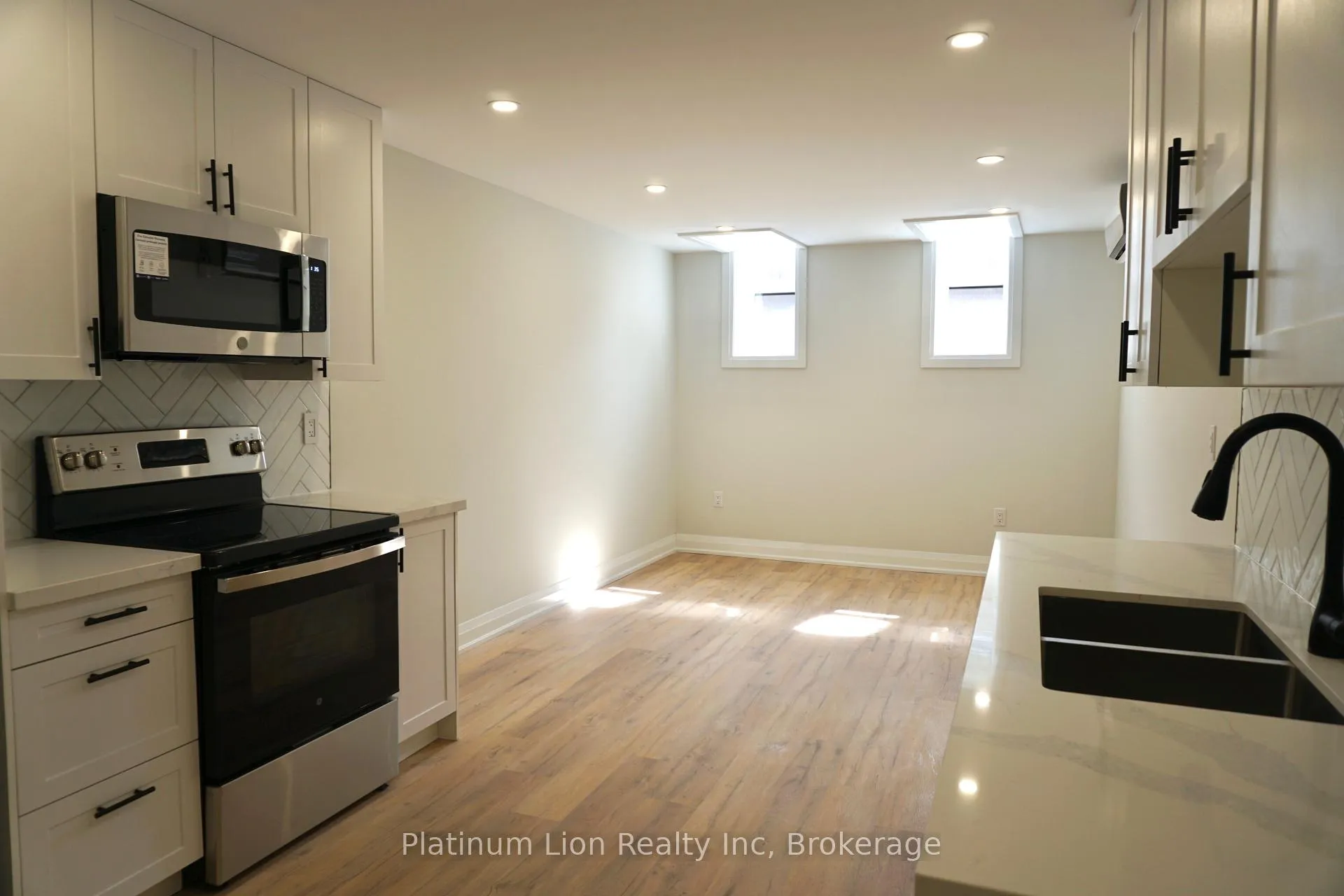 Photo 1 of Unit 1, 588 Barton Street E, Hamilton, Gibson — HOMEH