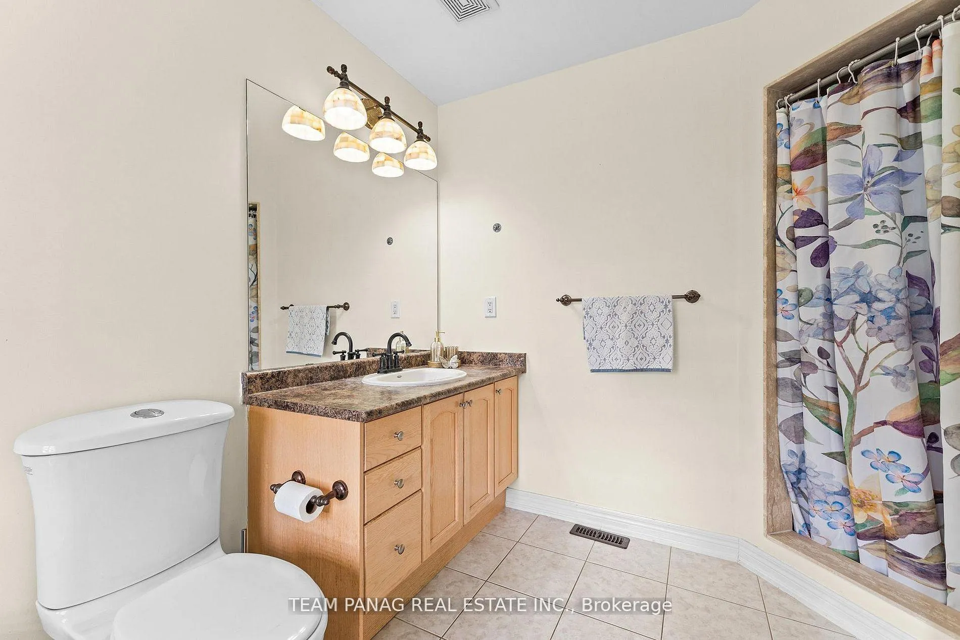 Photo 21 of 66 Tobermory Crescent, Brampton, Madoc — HOMEH