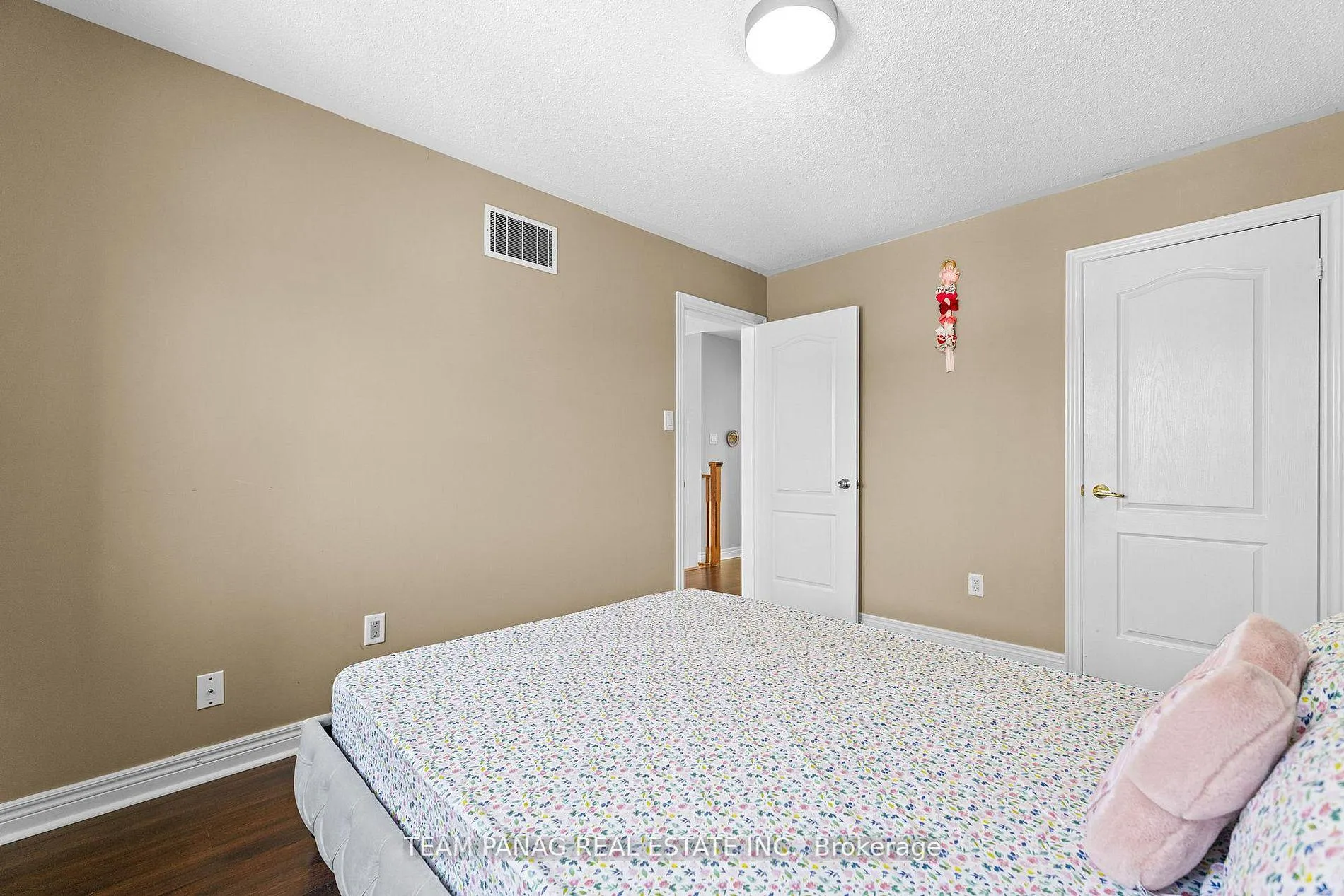 Photo 23 of 66 Tobermory Crescent, Brampton, Madoc — HOMEH
