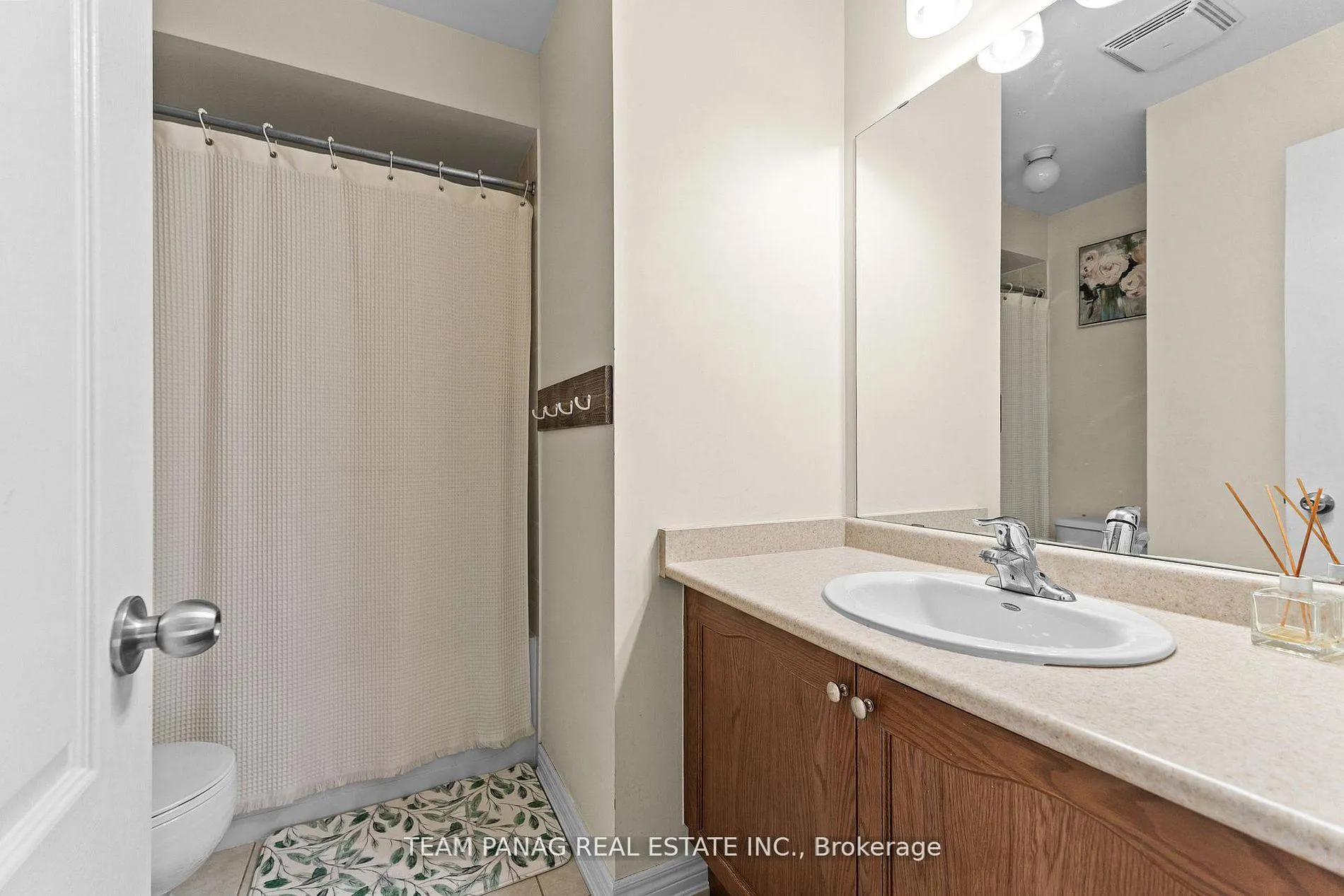 Photo 24 of 66 Tobermory Crescent, Brampton, Madoc — HOMEH