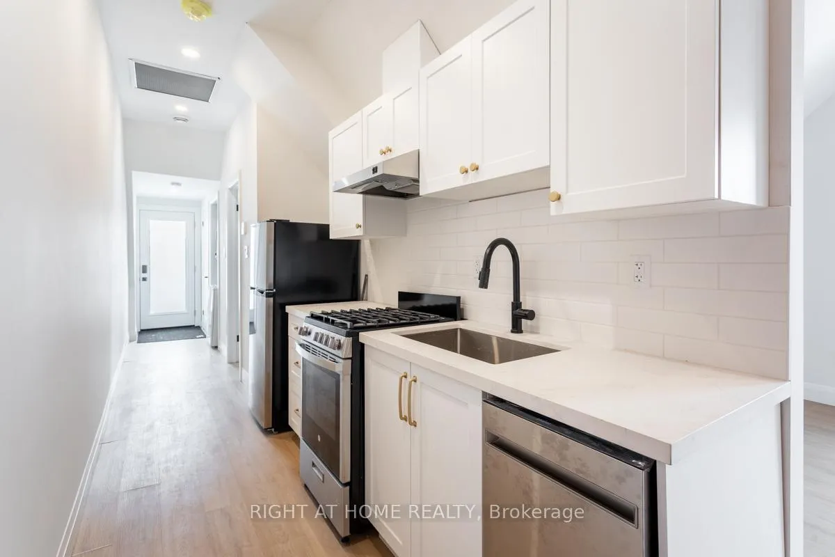 Photo 4 of Unit 3, 115 Catharine Street N, Hamilton, Beasley — HOMEH