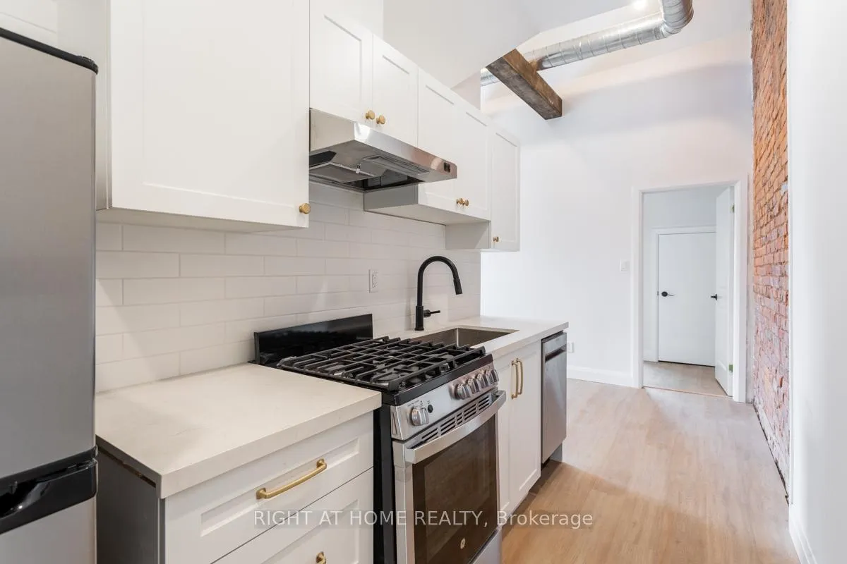 Photo 5 of Unit 3, 115 Catharine Street N, Hamilton, Beasley — HOMEH