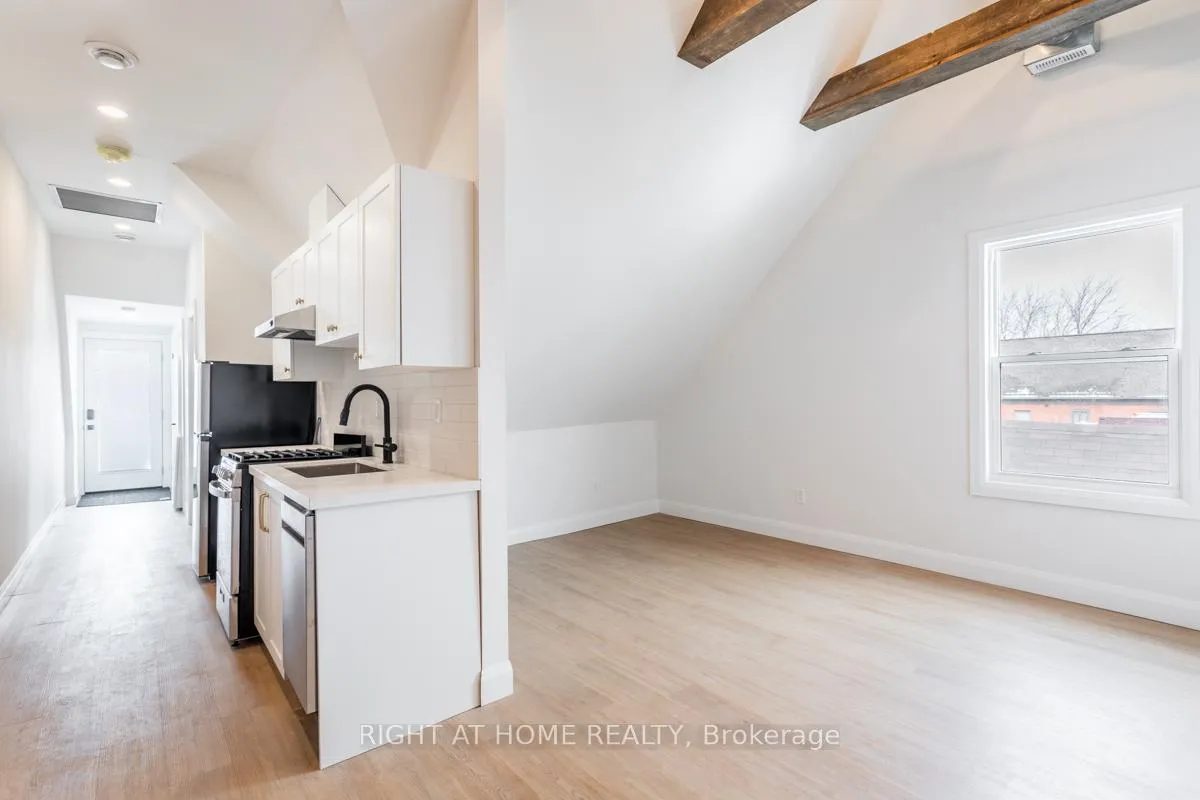Photo 6 of Unit 3, 115 Catharine Street N, Hamilton, Beasley — HOMEH