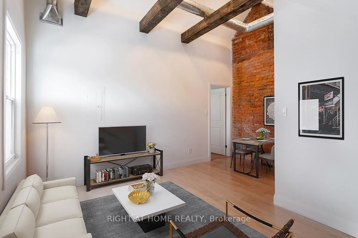 Photo 10 of Unit 3, 115 Catharine Street N, Hamilton, Beasley — HOMEH