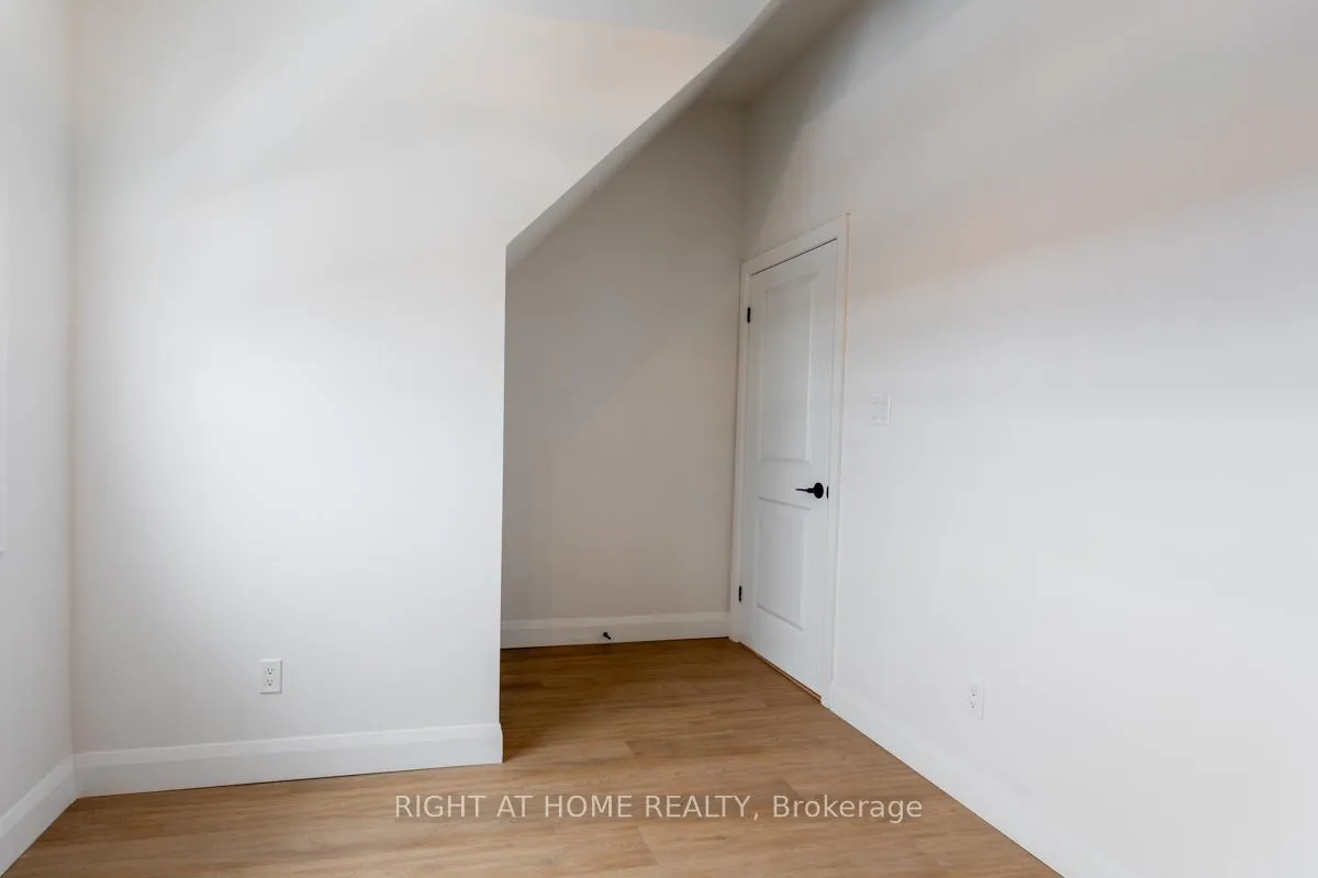 Photo 16 of Unit 3, 115 Catharine Street N, Hamilton, Beasley — HOMEH