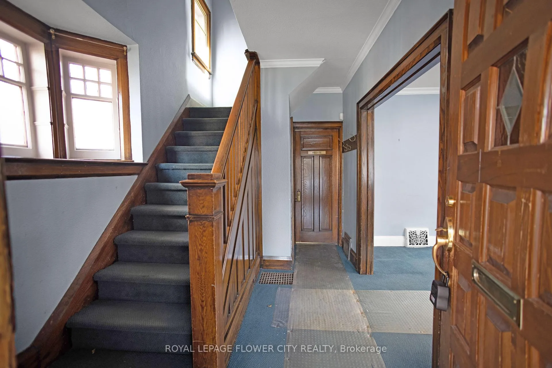 Photo 5 of 58 King Street W, Caledon, Bolton West — HOMEH