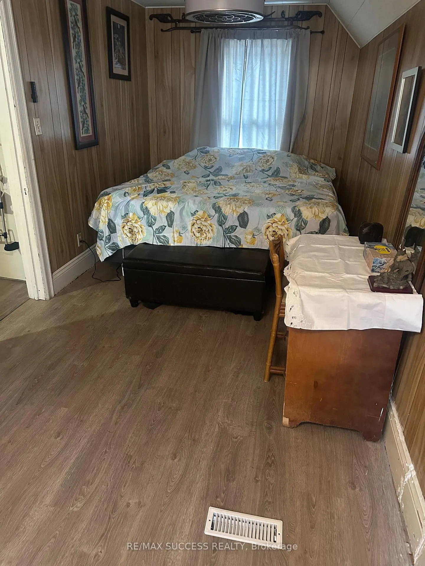 Photo 5 of 153 Barnesdale Avenue N, Hamilton, Stipley — HOMEH