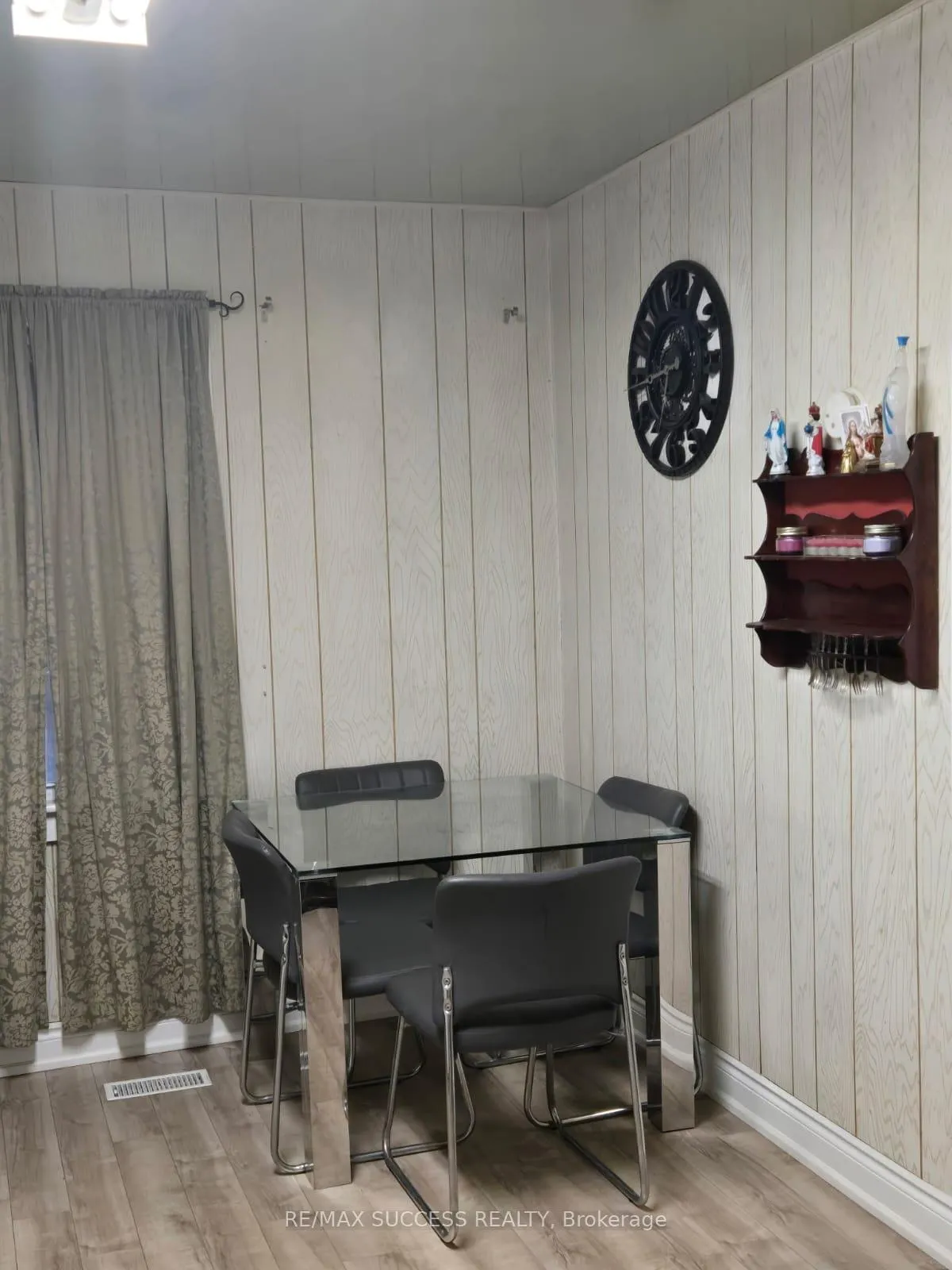Photo 8 of 153 Barnesdale Avenue N, Hamilton, Stipley — HOMEH