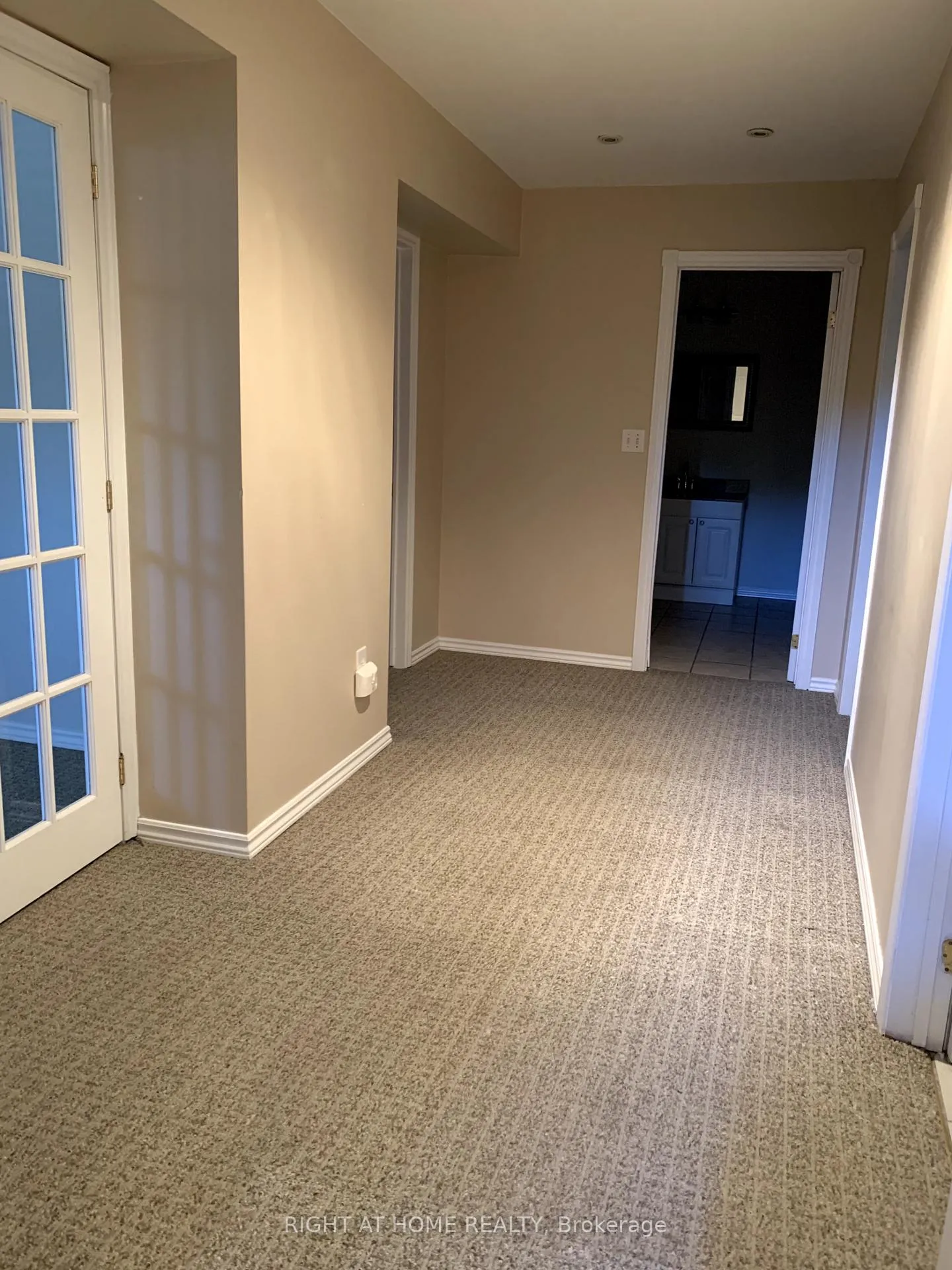 Photo 2 of 186 Pringle Drive, Barrie, Edgehill Drive — HOMEH